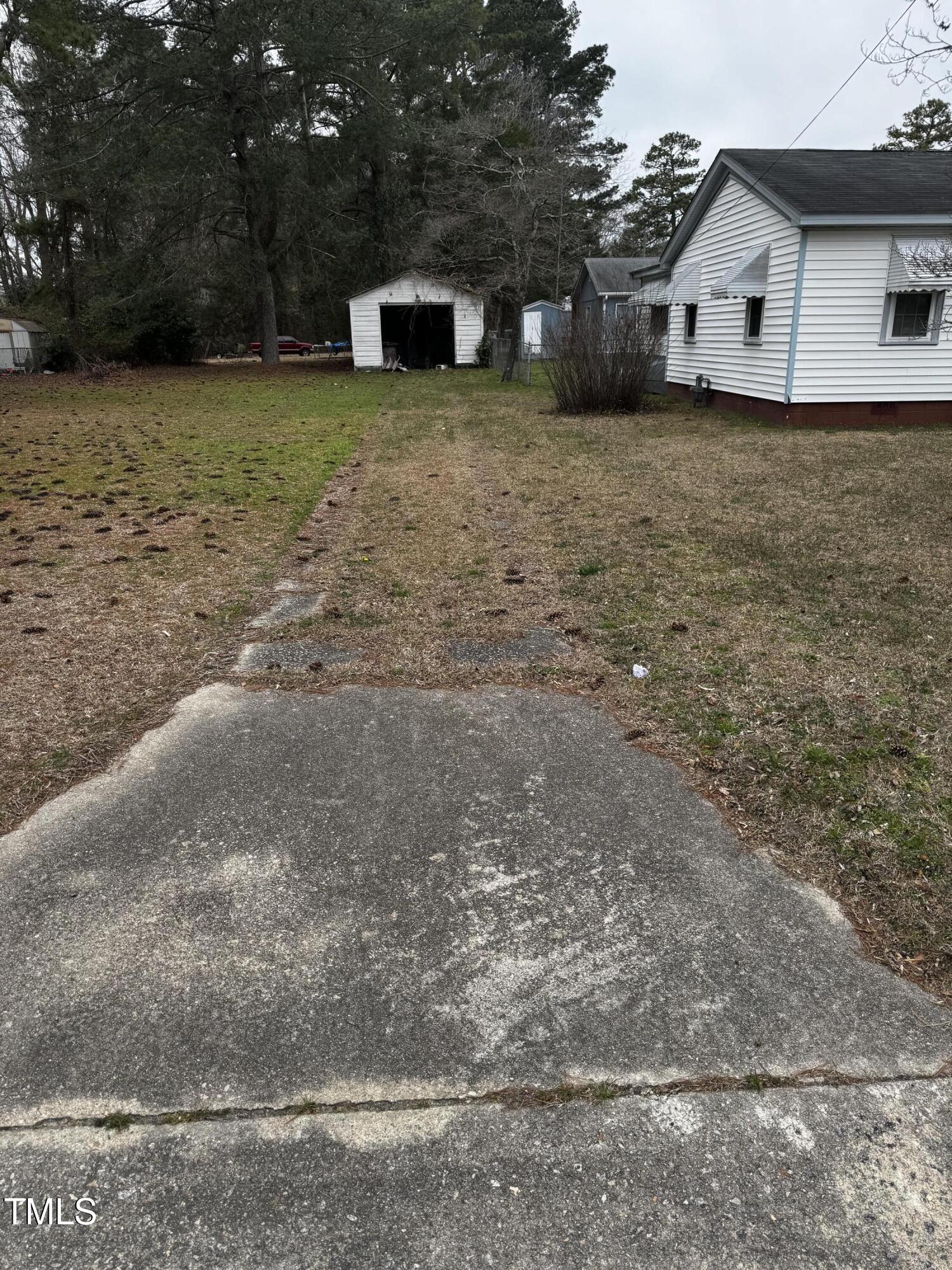 604 Hall Street Property Photo