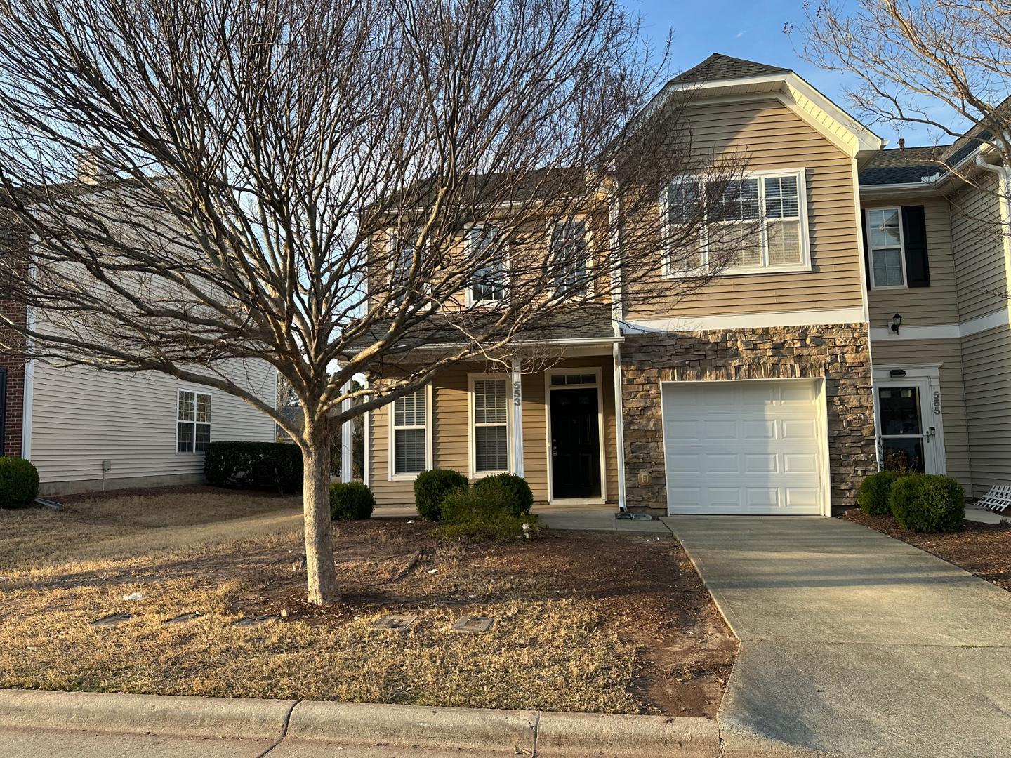 553 Writers Way Property Photo