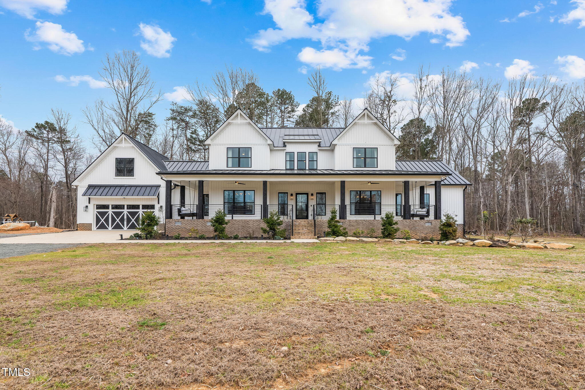 2418 Crossroads Avenue Property Photo
