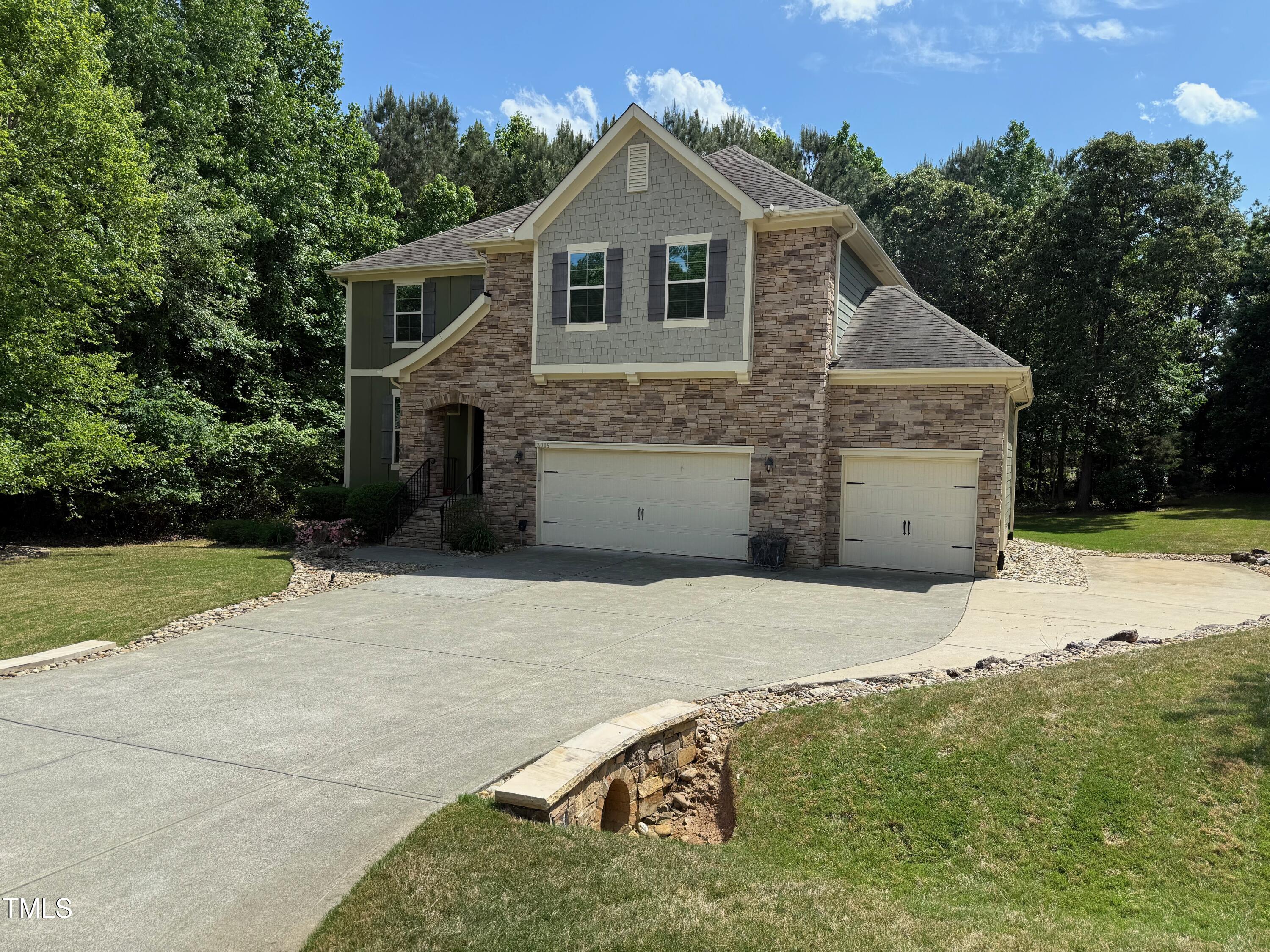 3005 Domaine Drive Property Photo