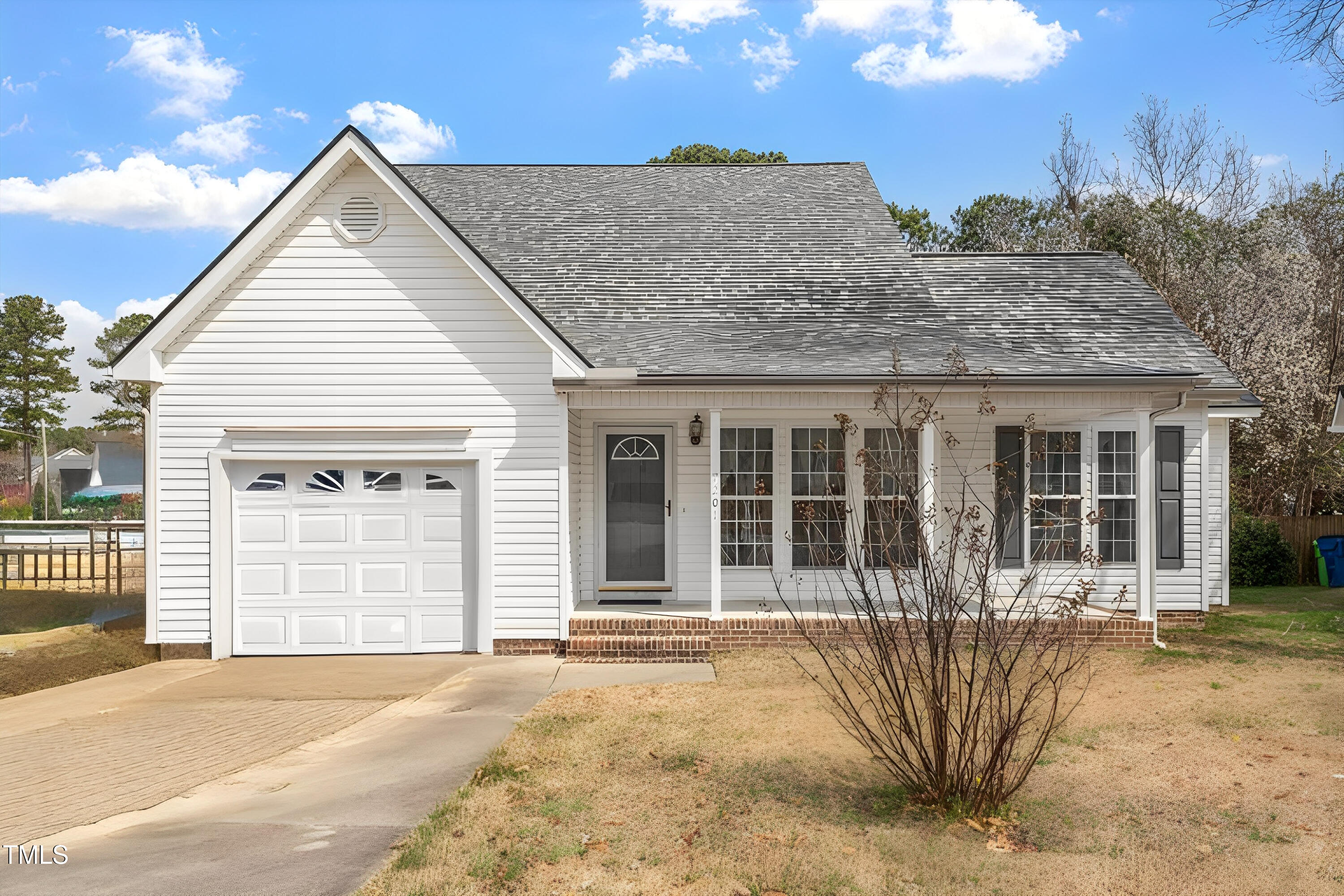 7201 Spanglers Spring Way Property Photo
