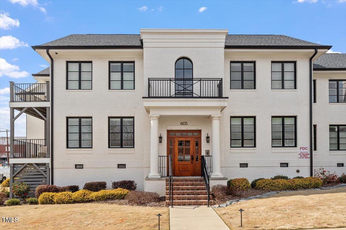 605 Smedes Place # B Property Photo