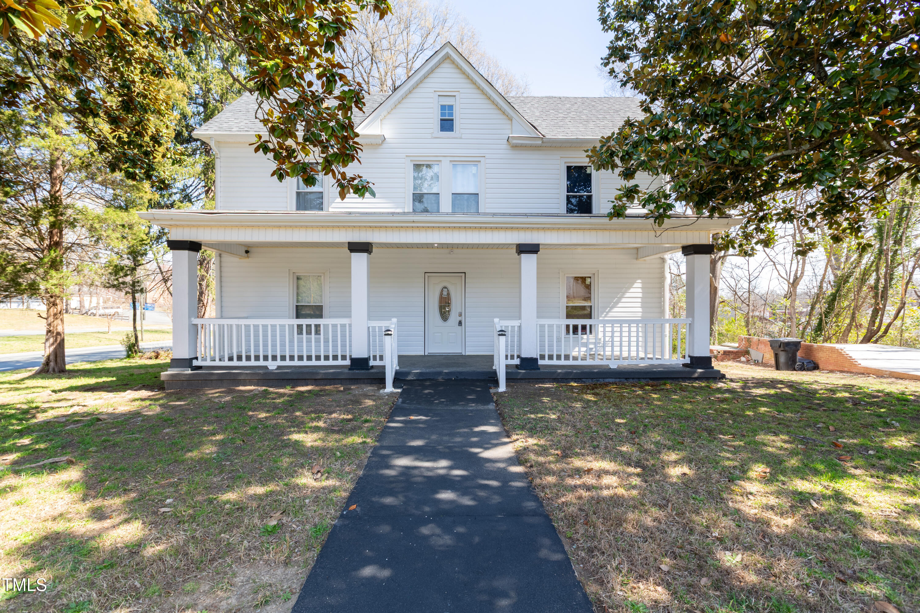 347 W Trade Street Property Photo