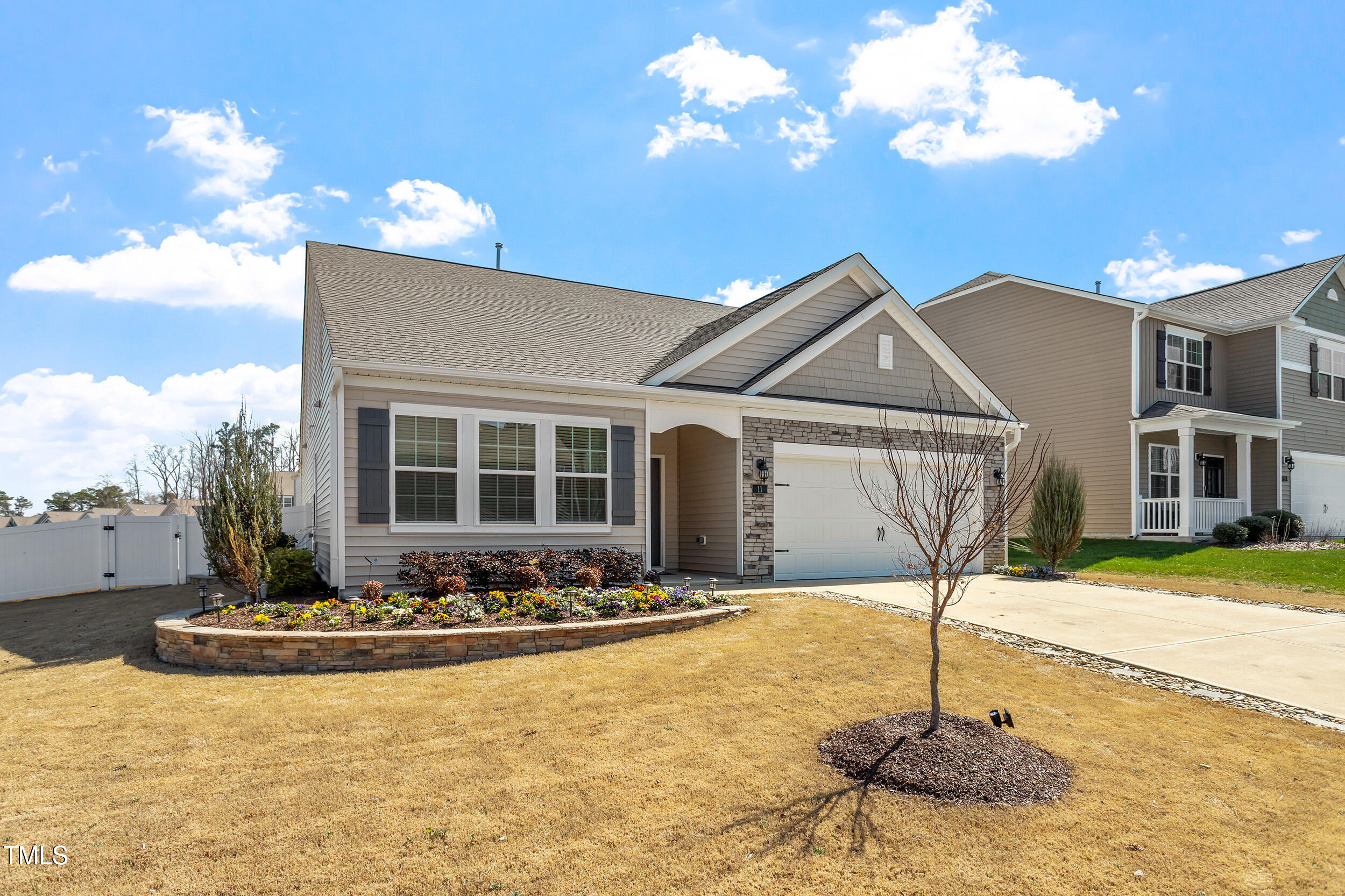 11 S Great White Way Property Photo