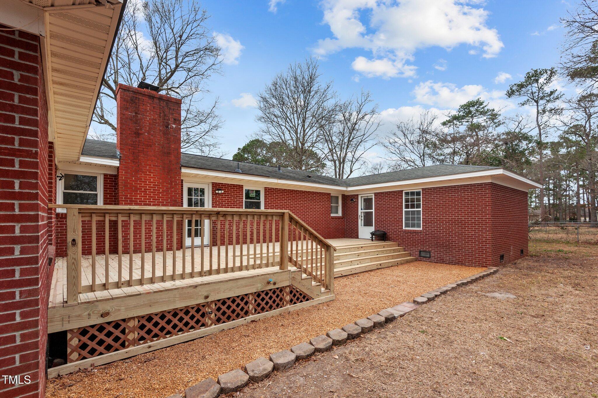 205 Woodside Drive Property Photo 9