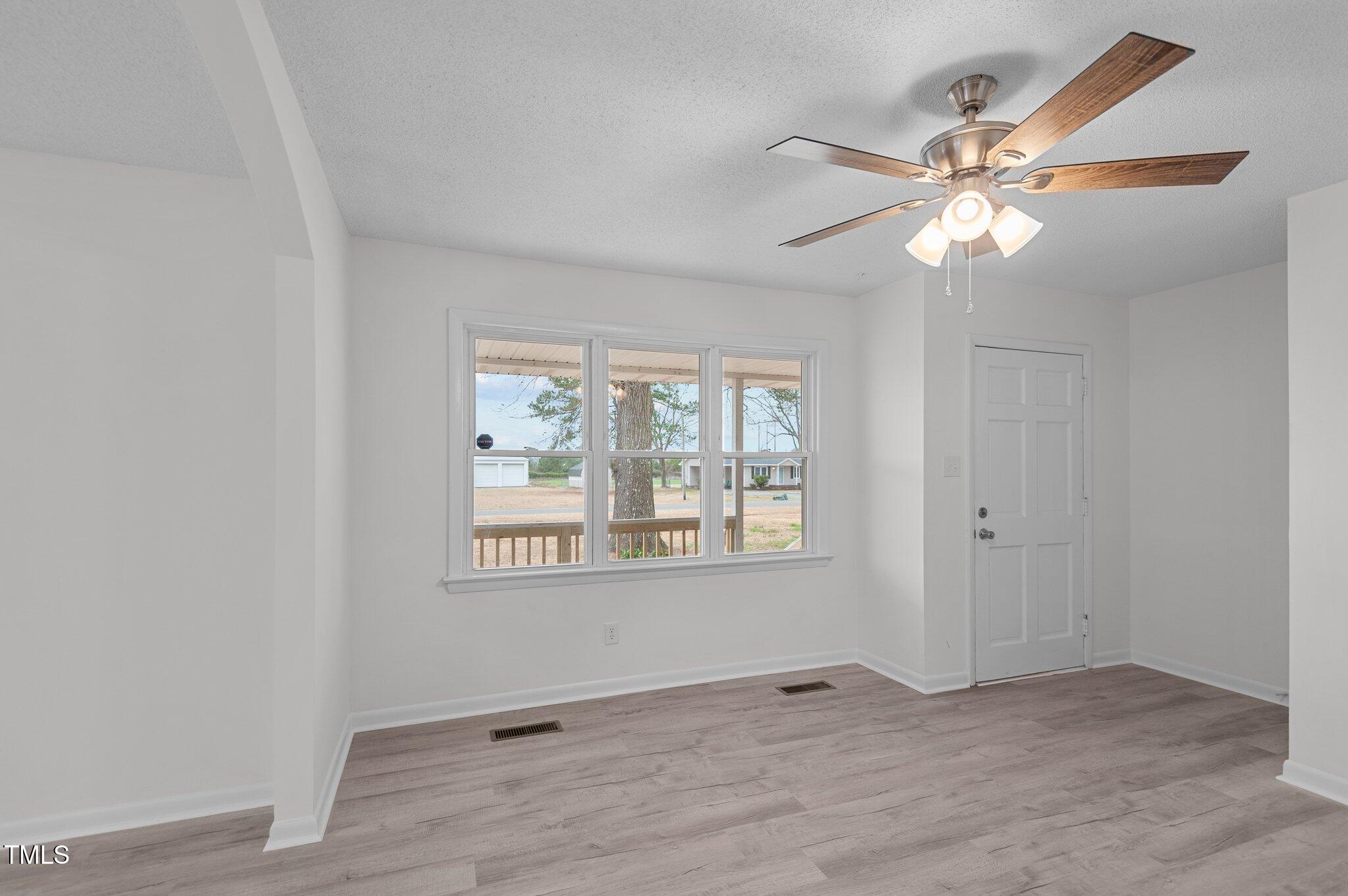 205 Woodside Drive Property Photo 11