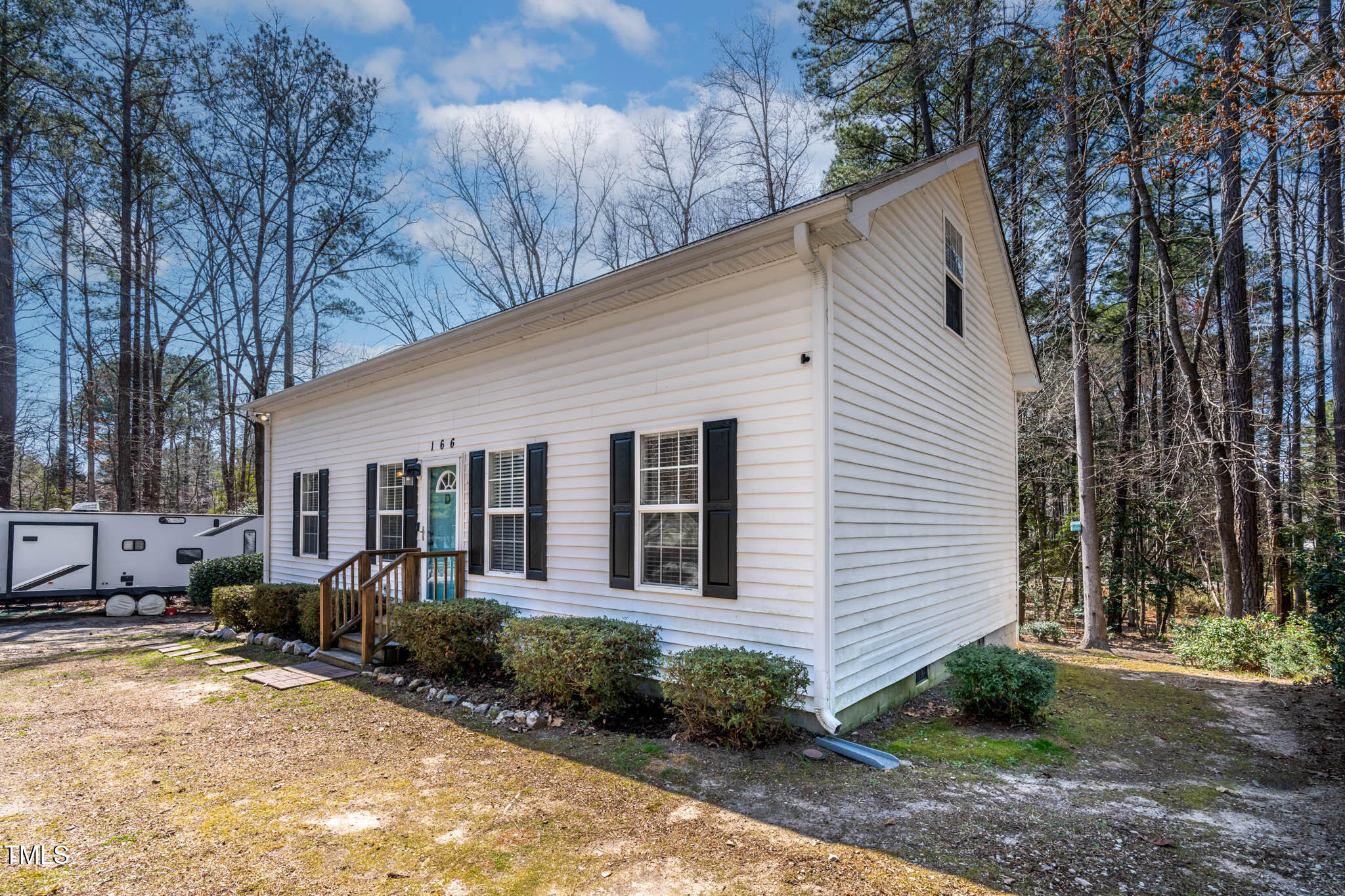 166 Creek Drive Property Photo 4