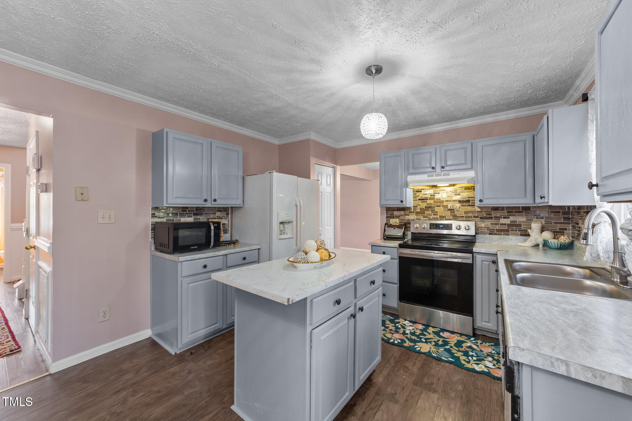 300 Pate Street Property Photo 3