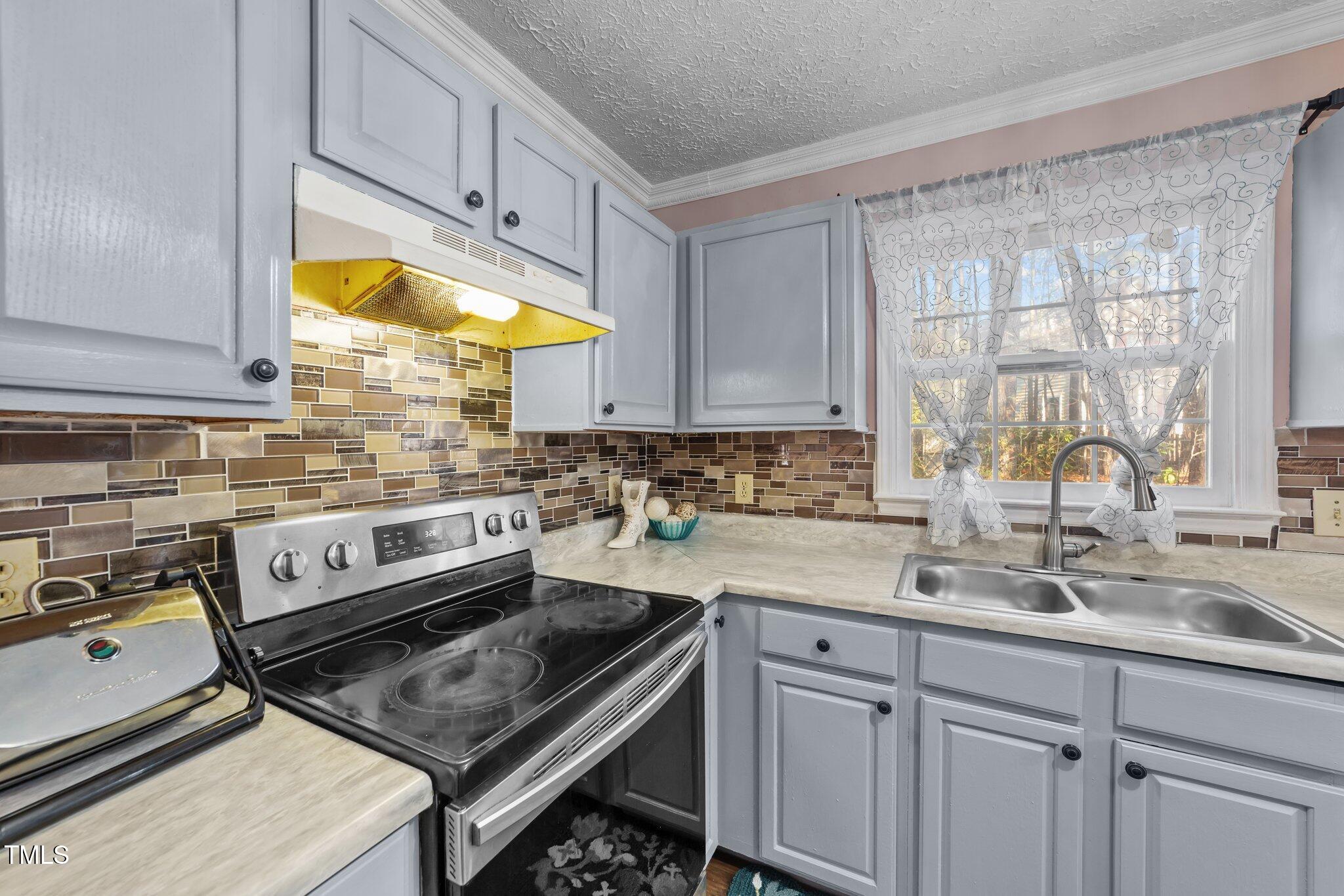 300 Pate Street Property Photo 5