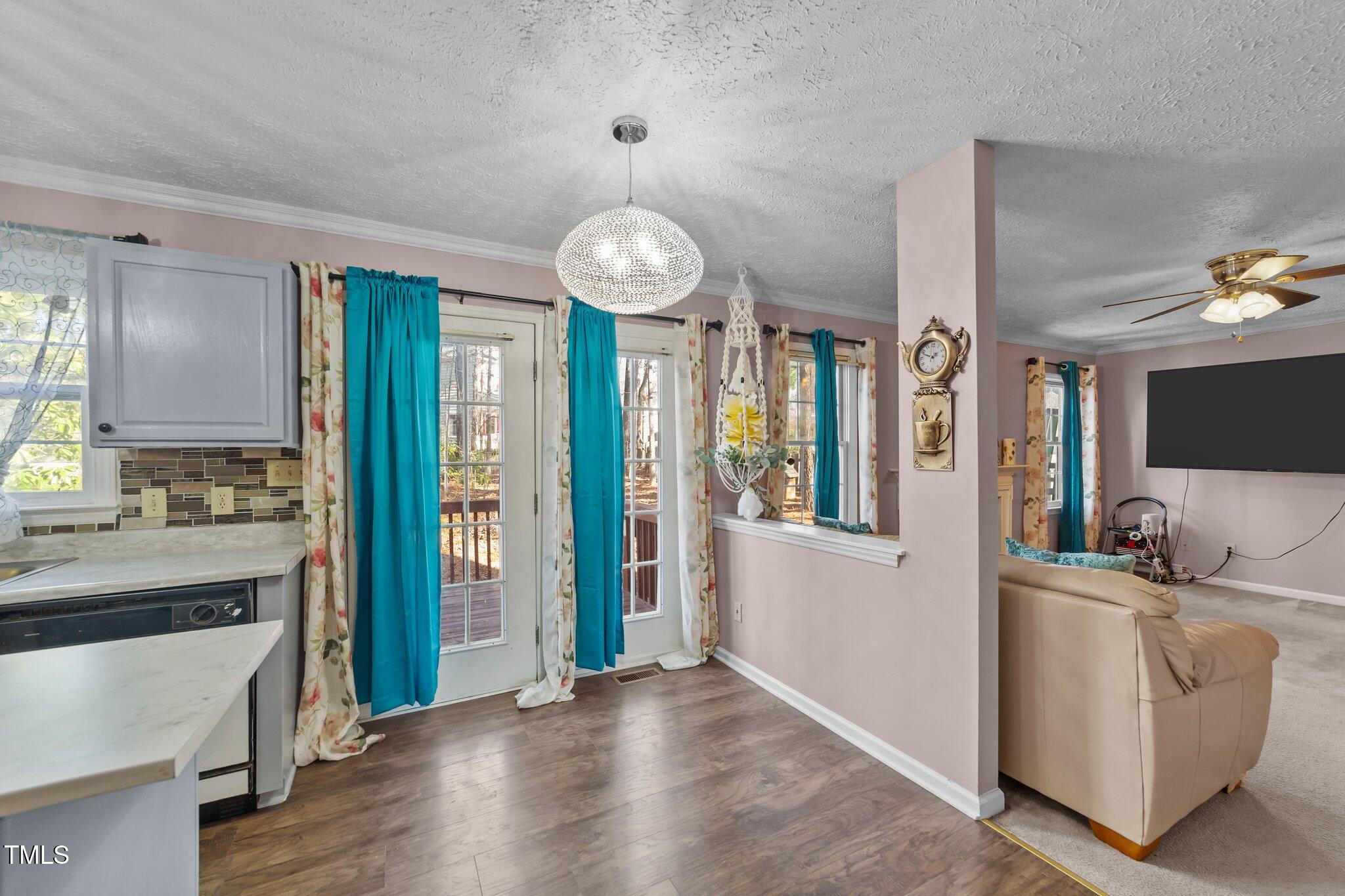 300 Pate Street Property Photo 7