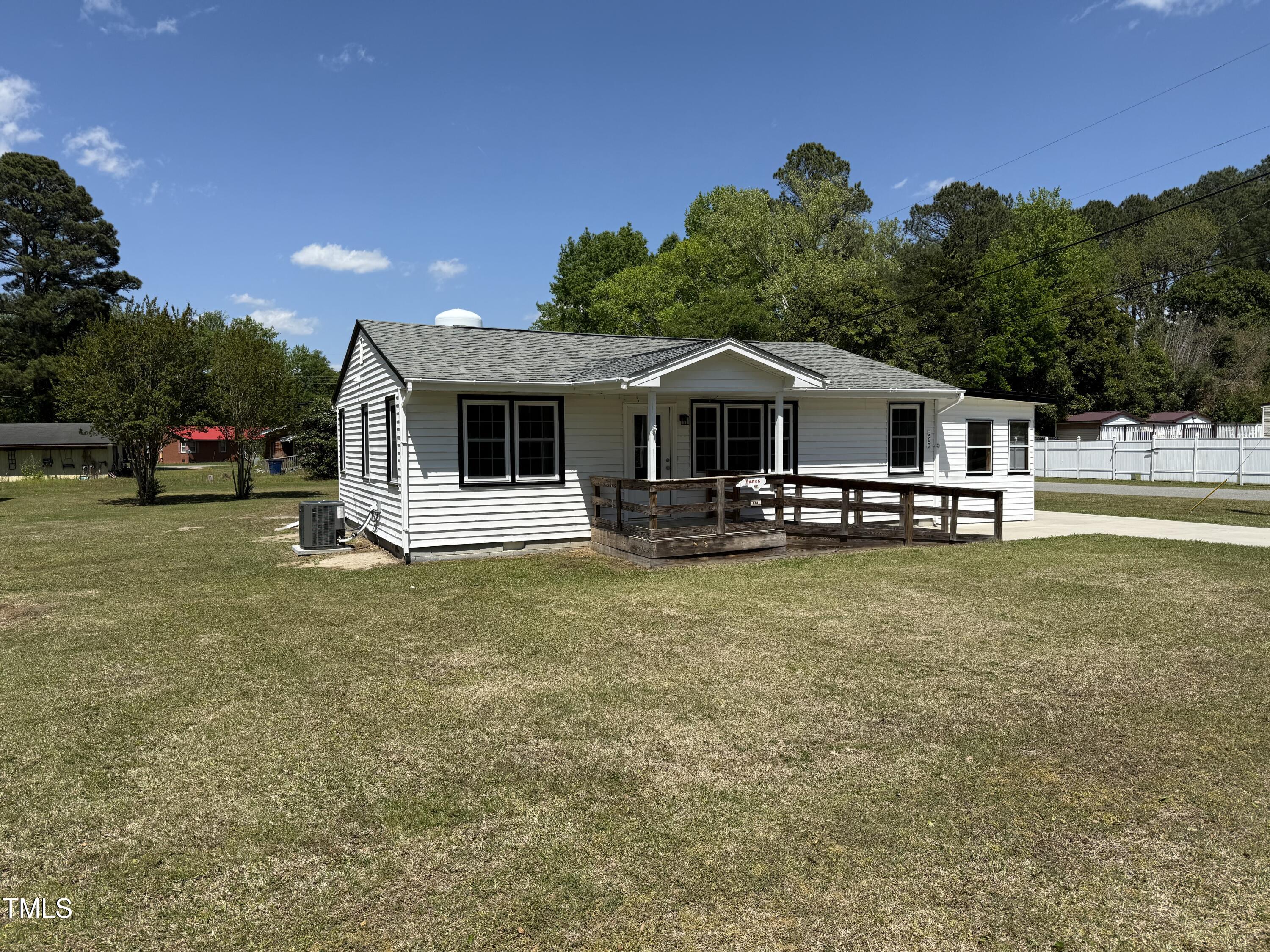 200 Pace Street Property Photo