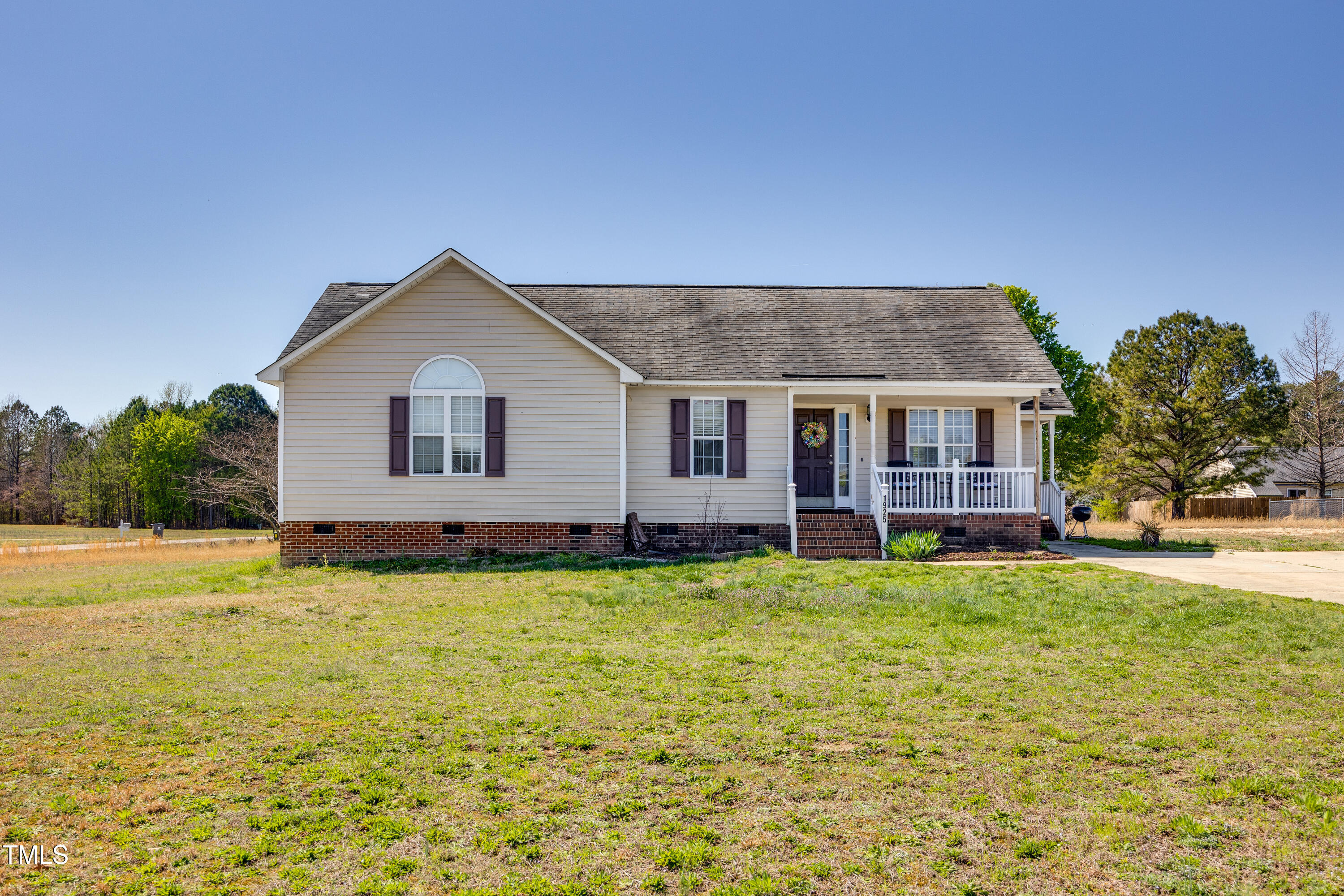 1925 Eagle View Drive Drive Property Photo
