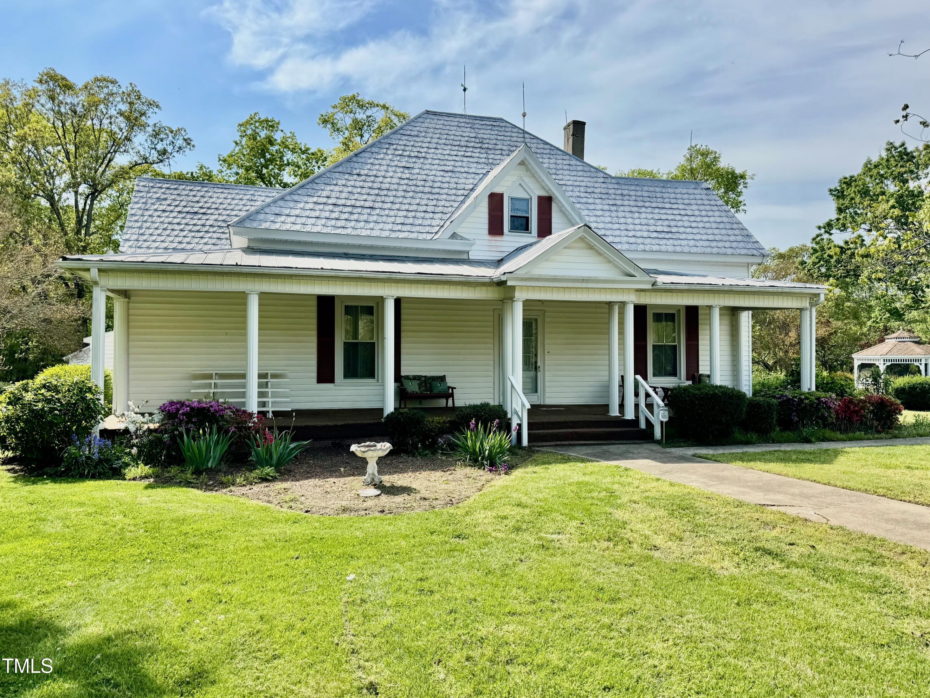 4715 Jacksontown Road Property Photo 1