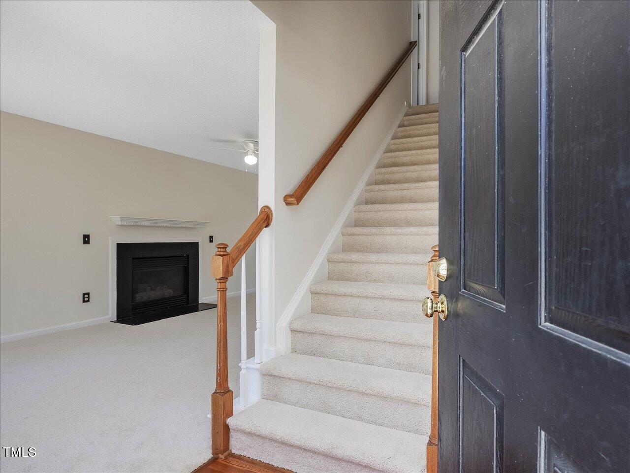 1961 Indianwood Court Property Photo 5