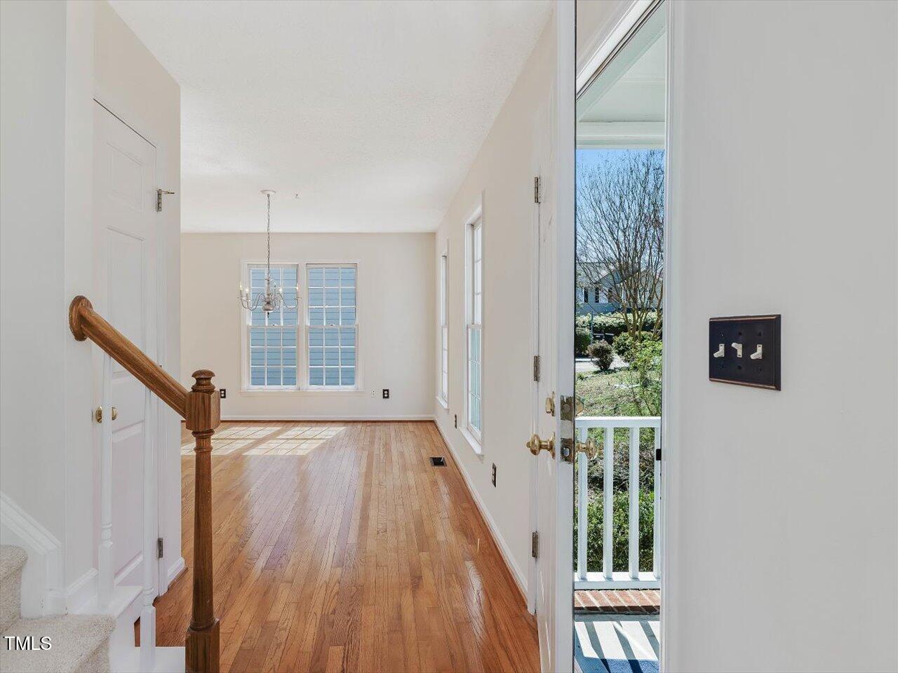 1961 Indianwood Court Property Photo 6