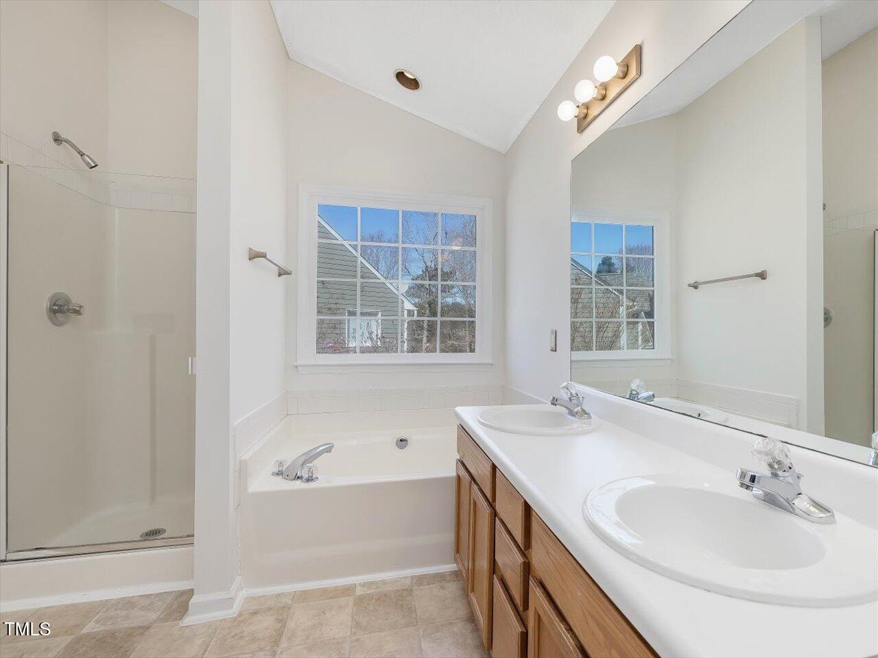 1961 Indianwood Court Property Photo 39