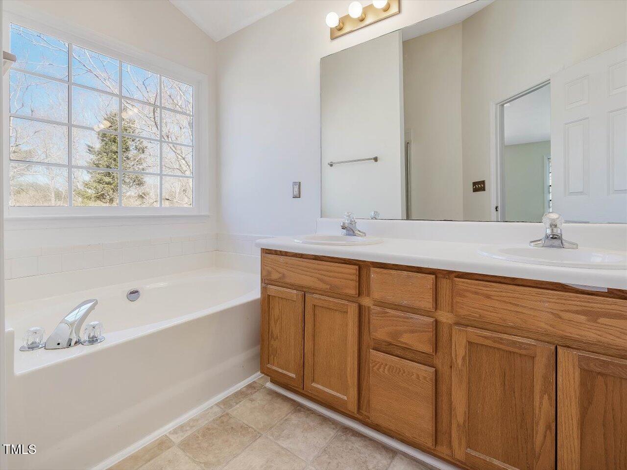 1961 Indianwood Court Property Photo 42