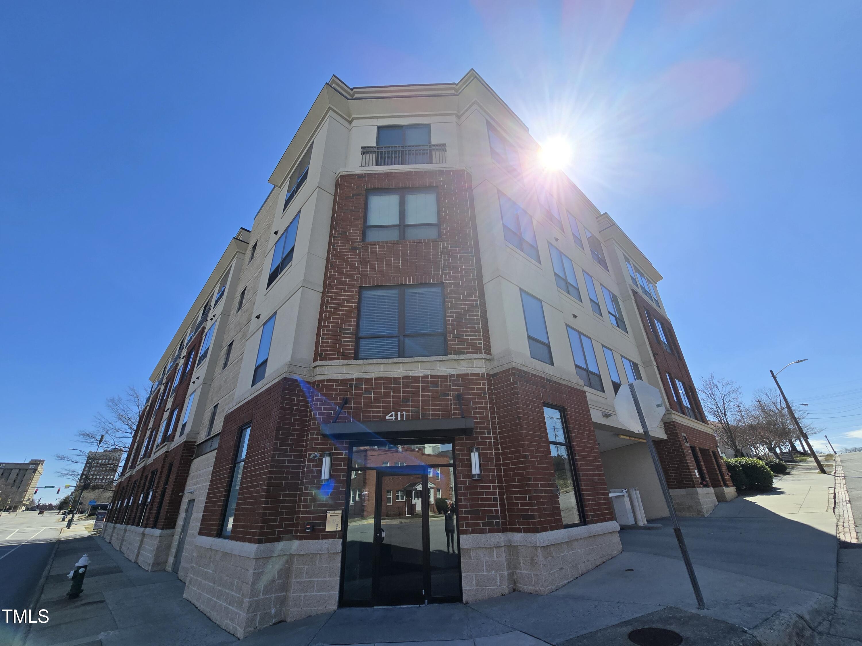 411 Washington Street W # 201 Property Photo