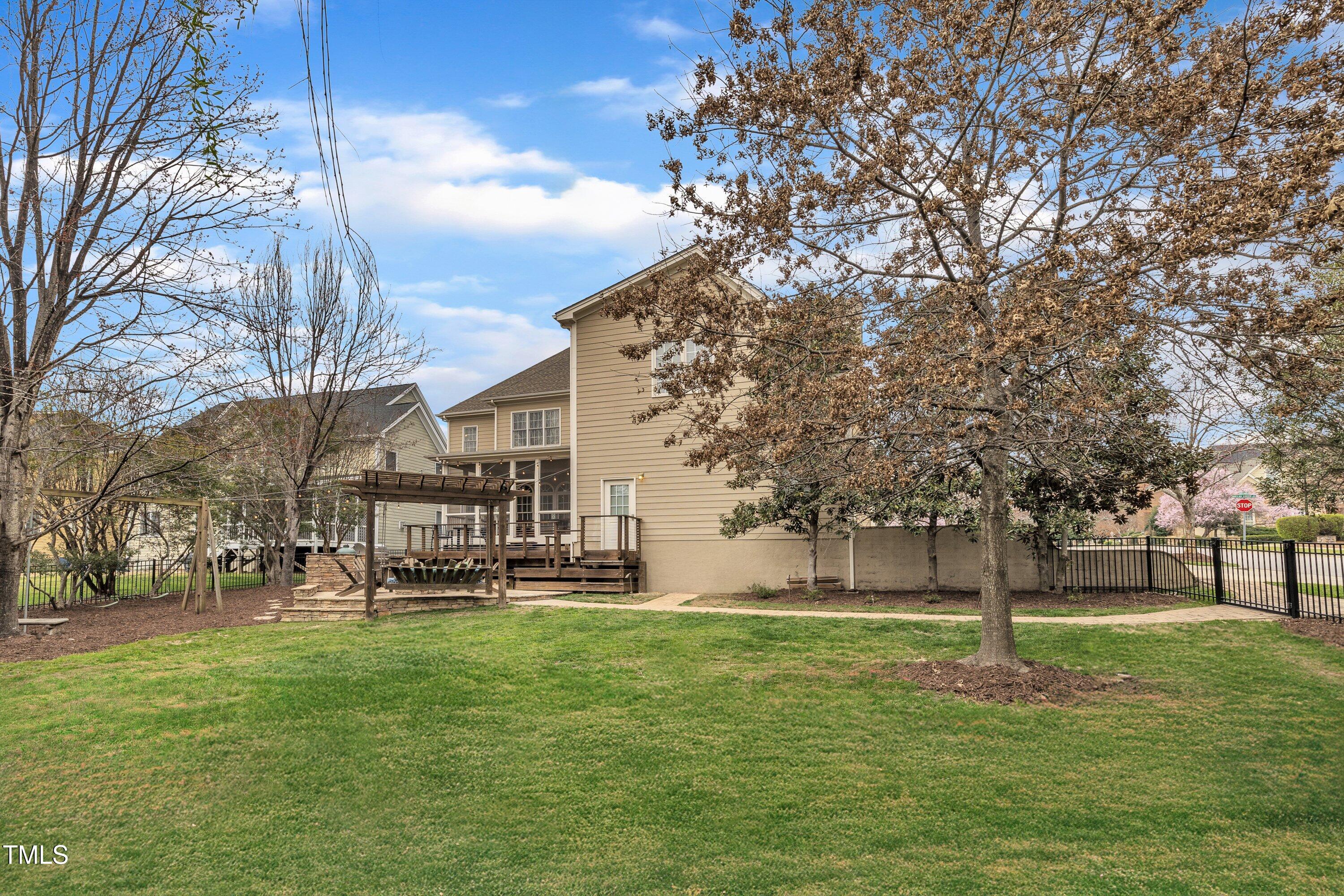 601 Ballad Creek Court Property Photo 58