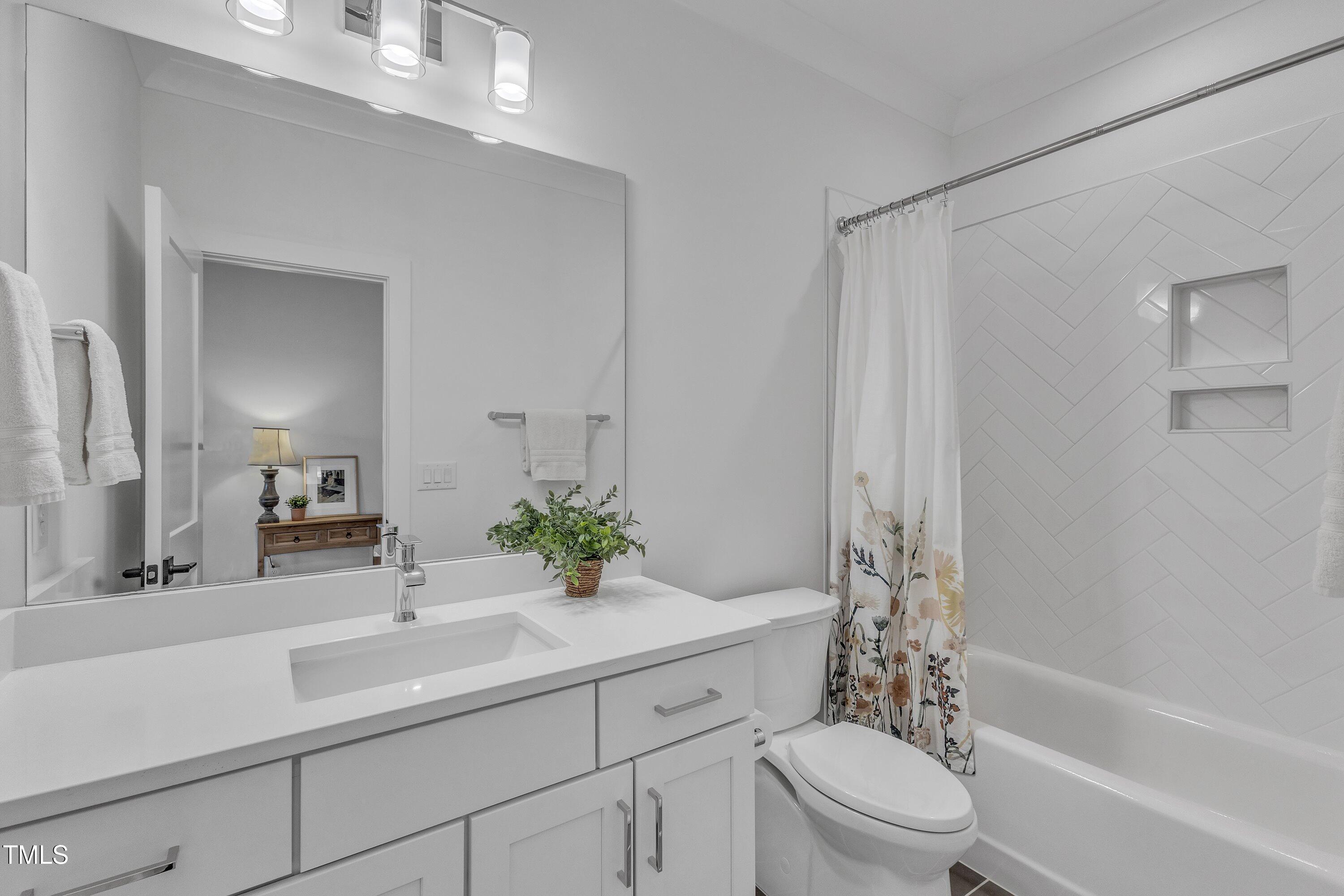 112 Sire Court Property Photo 62