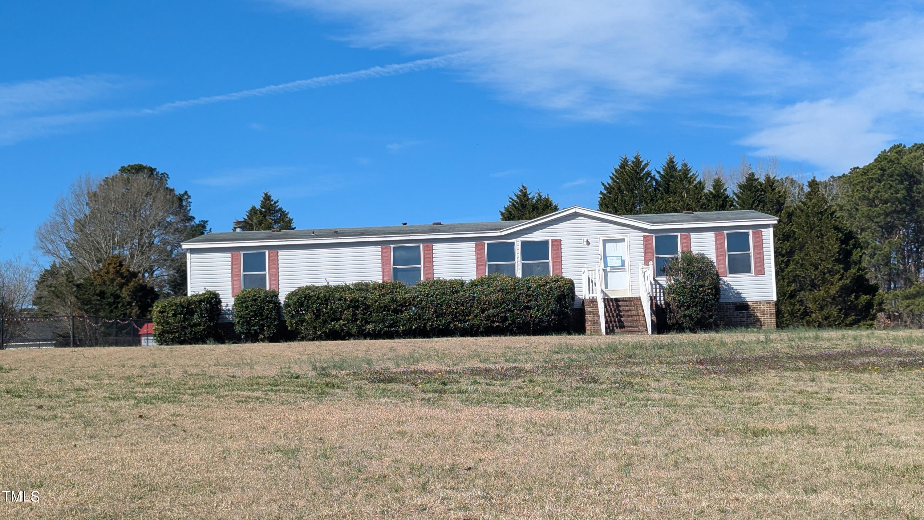 4600 Strawbush Road Property Photo