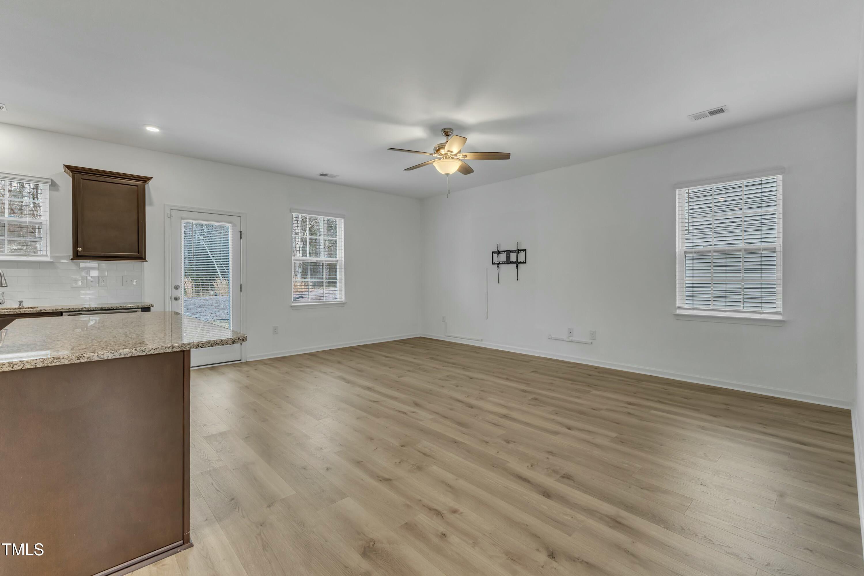 2728 Spring Valley Drive Property Photo 15