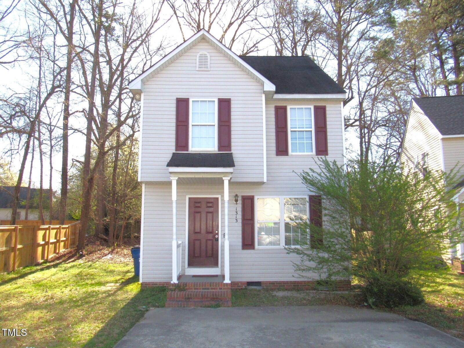 1313 Swingline Way Property Photo 1