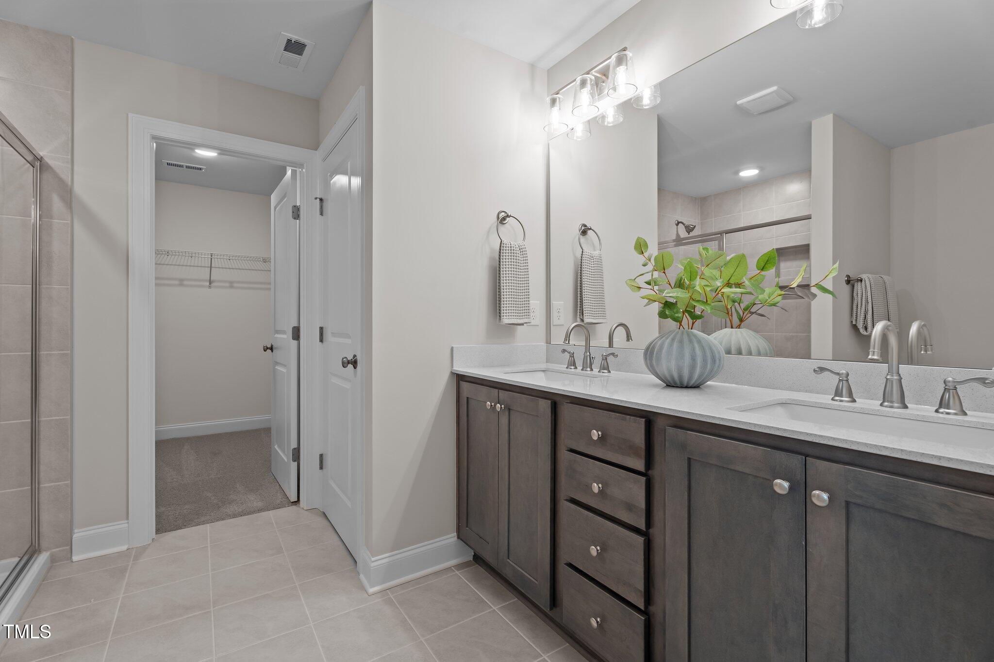 20 Diamond Creek Drive Property Photo 16