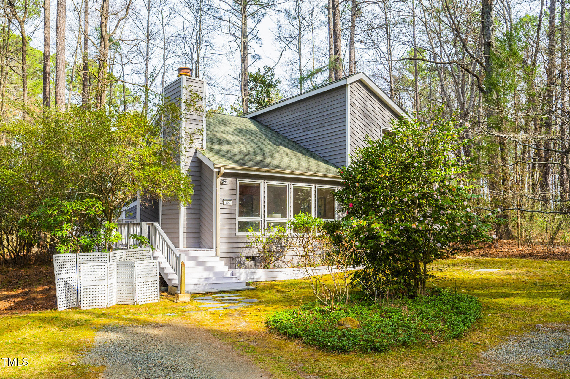 100 Pebble Court Property Photo 1