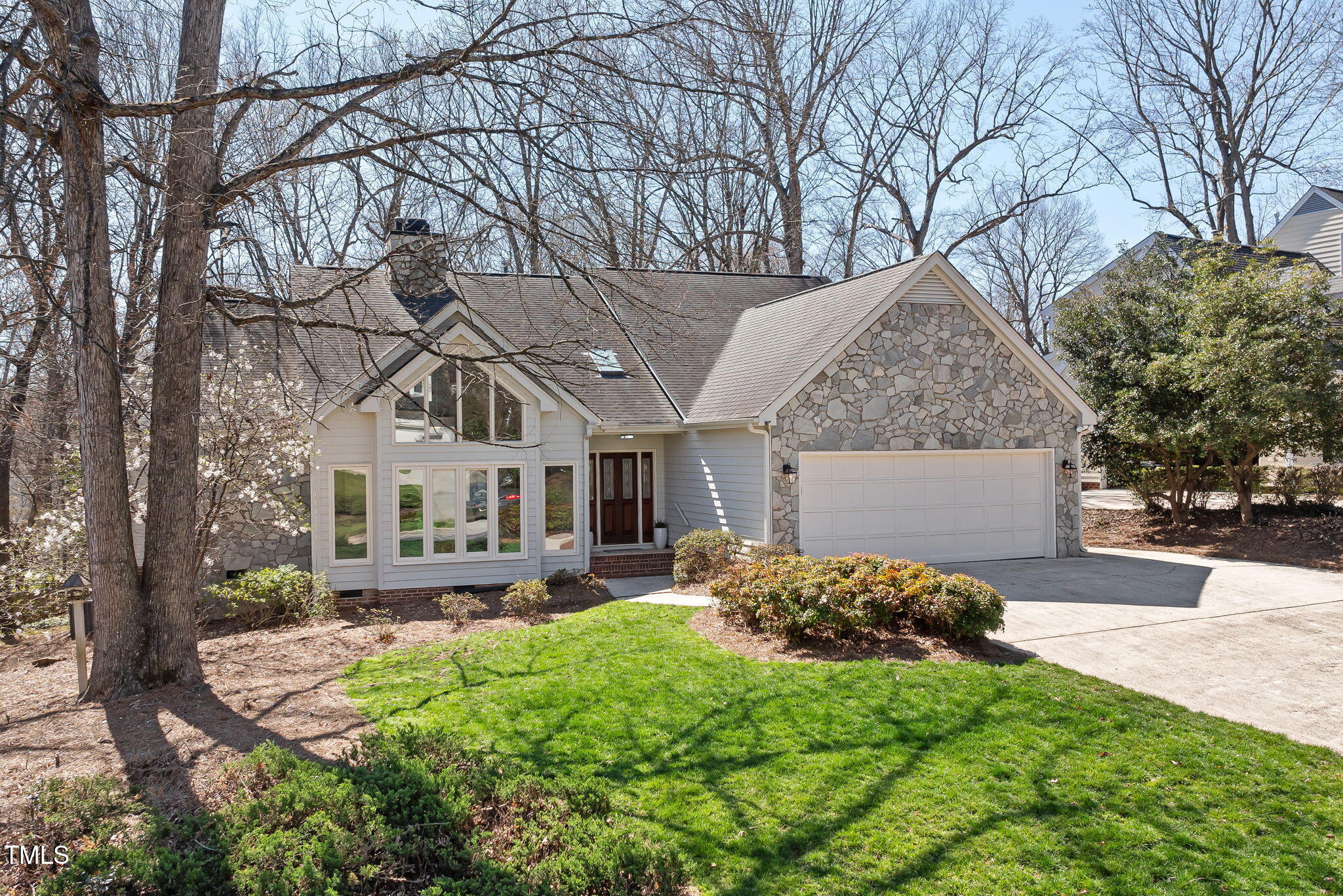 8116 Windsor Ridge Drive Property Photo 2
