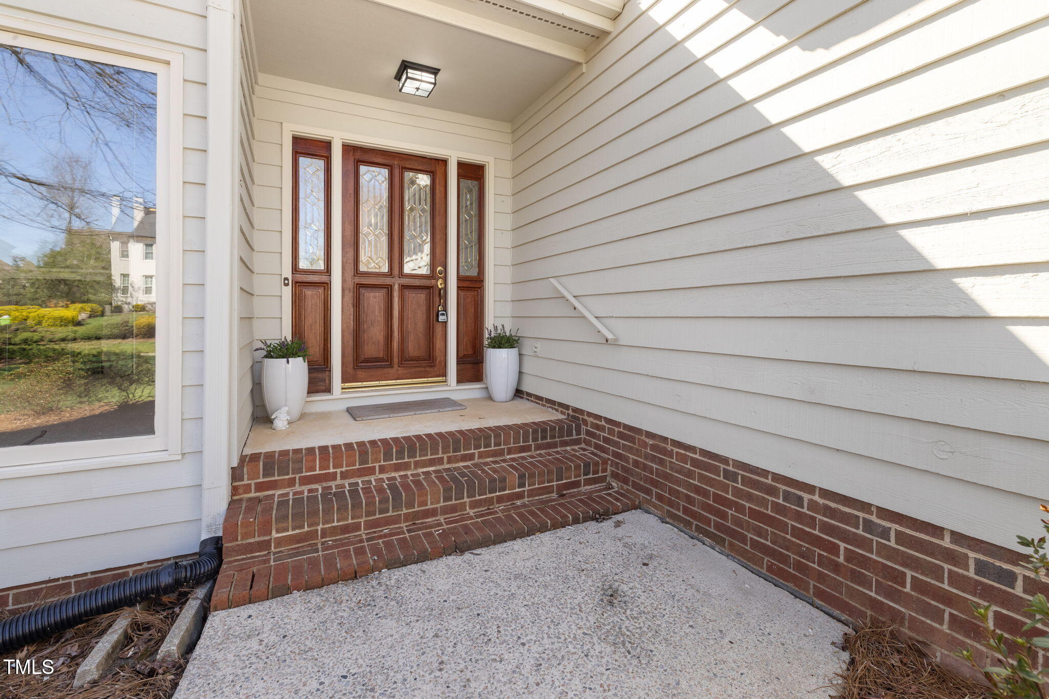 8116 Windsor Ridge Drive Property Photo 5