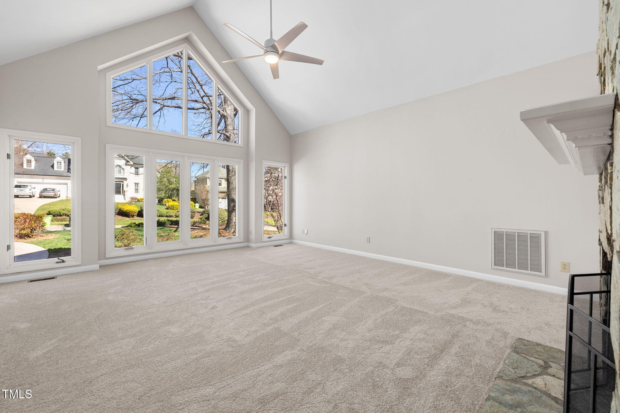 8116 Windsor Ridge Drive Property Photo 9