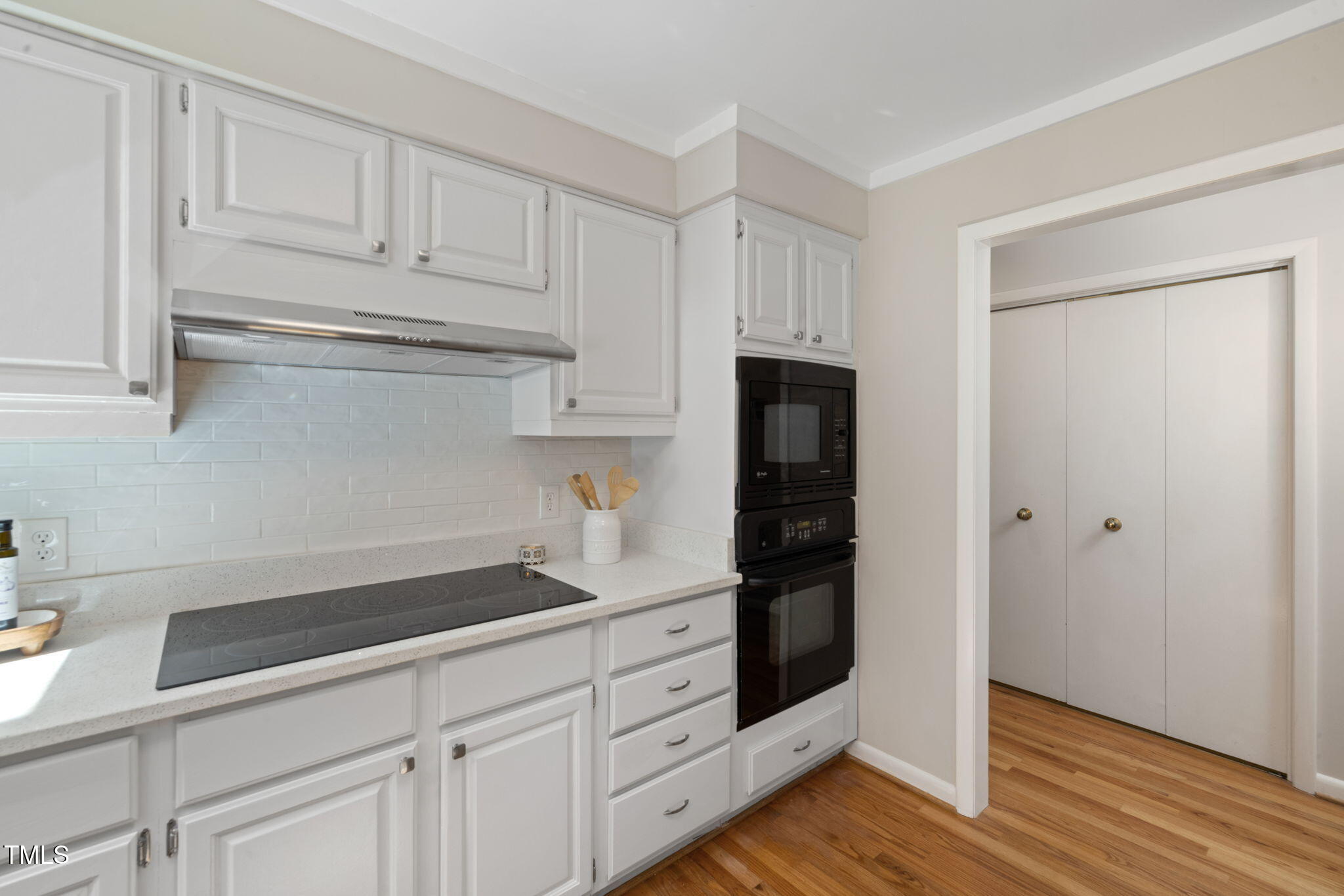 8116 Windsor Ridge Drive Property Photo 16