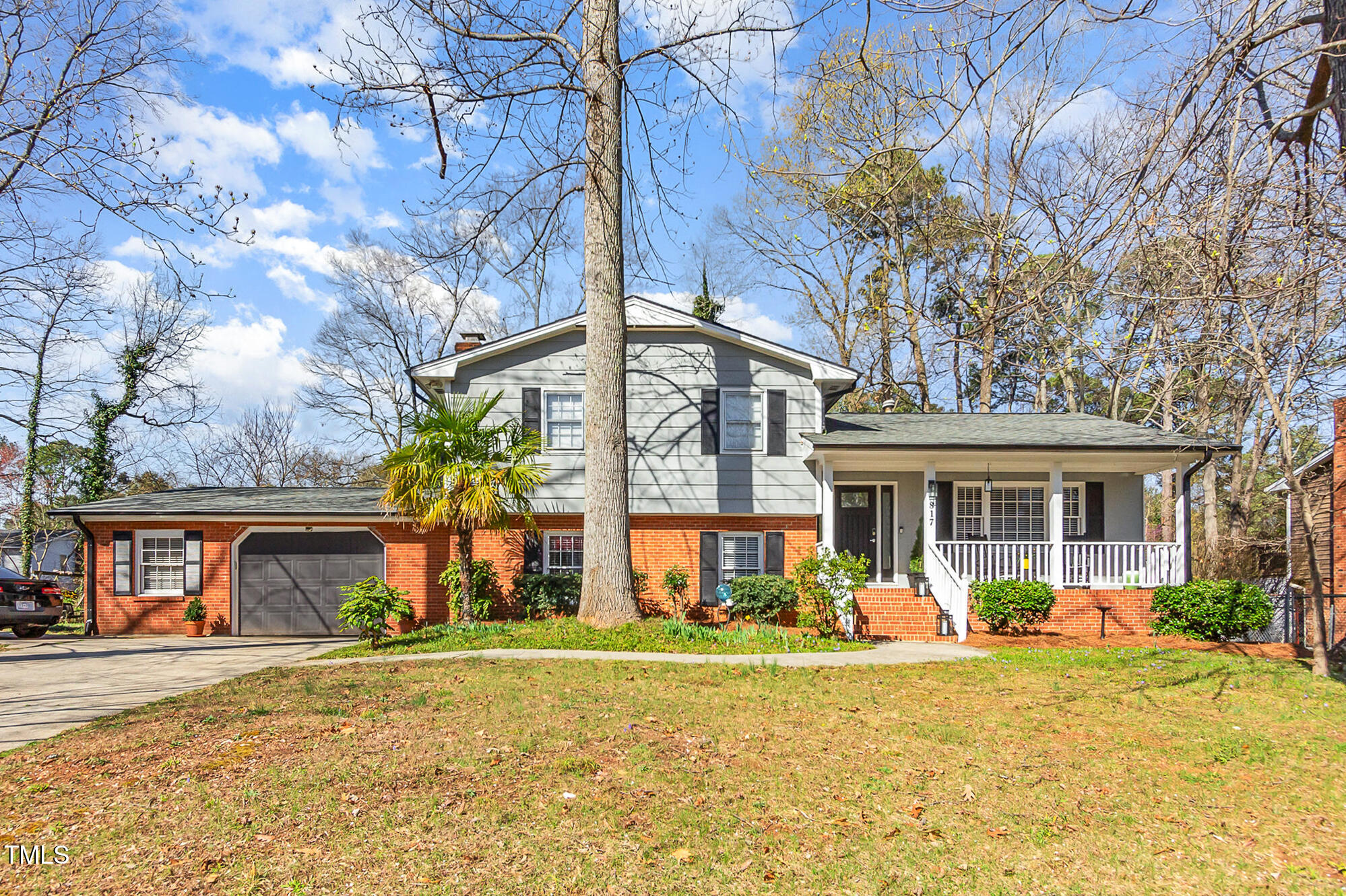 817 Roanoke Drive Property Photo