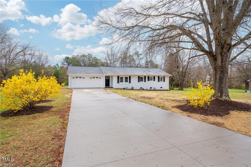 546 Hickory Lane Property Photo