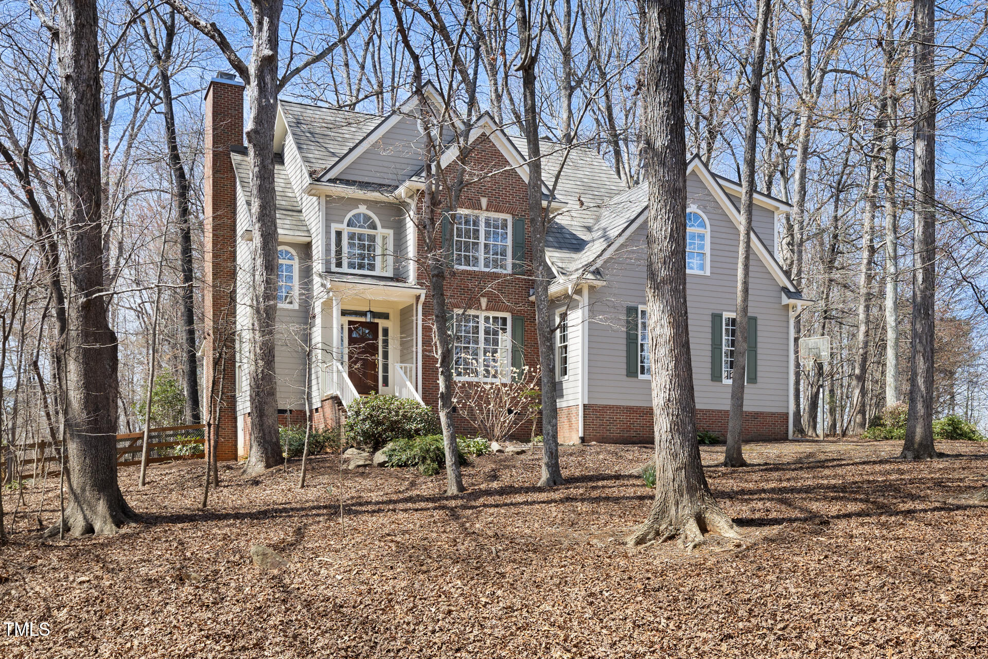 2325 Old Oak Place Property Photo