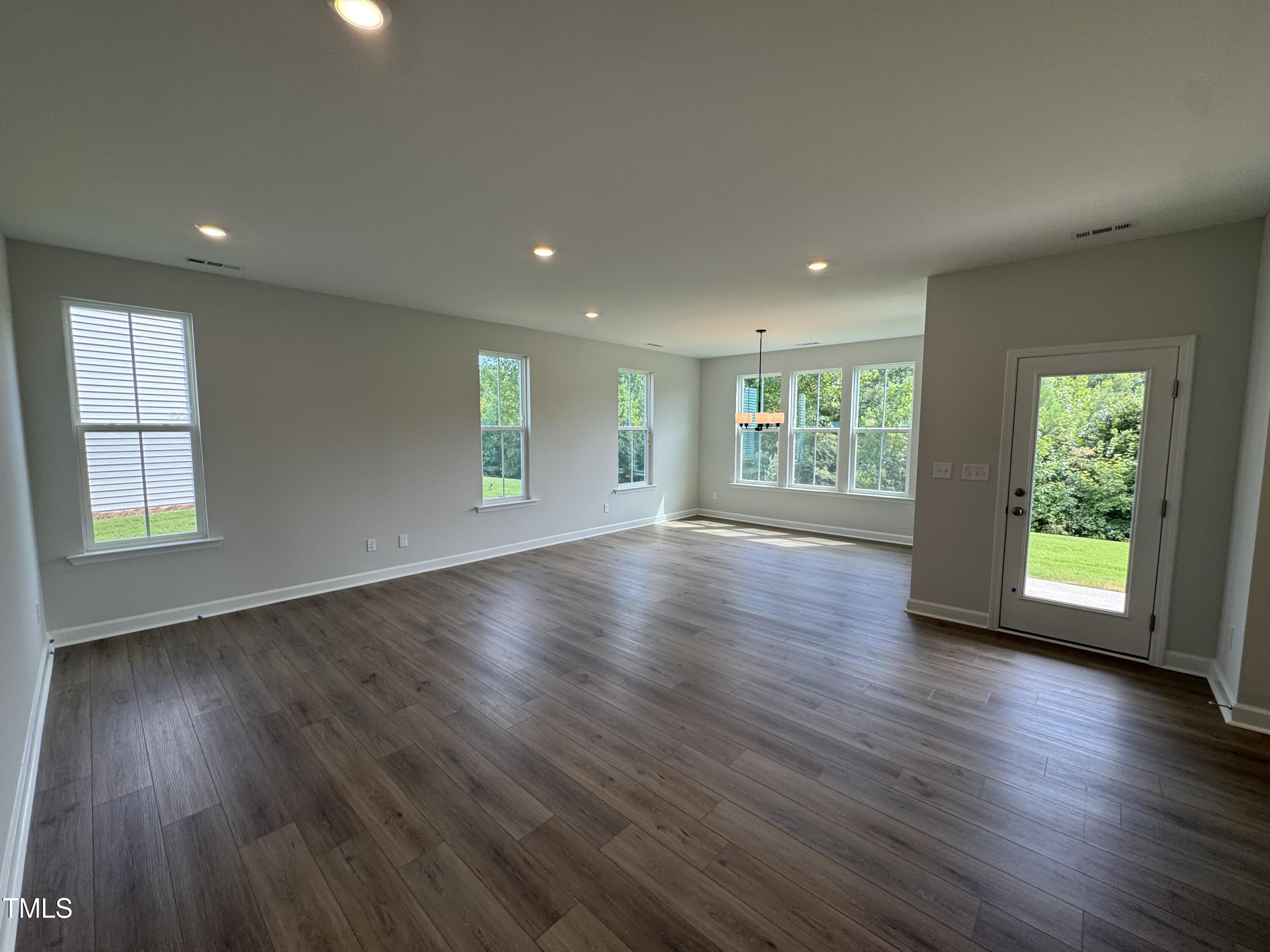 247 Meadowbark Bend # 29 Property Photo 6