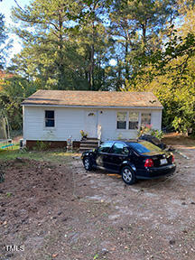 724 Oak Road Property Photo