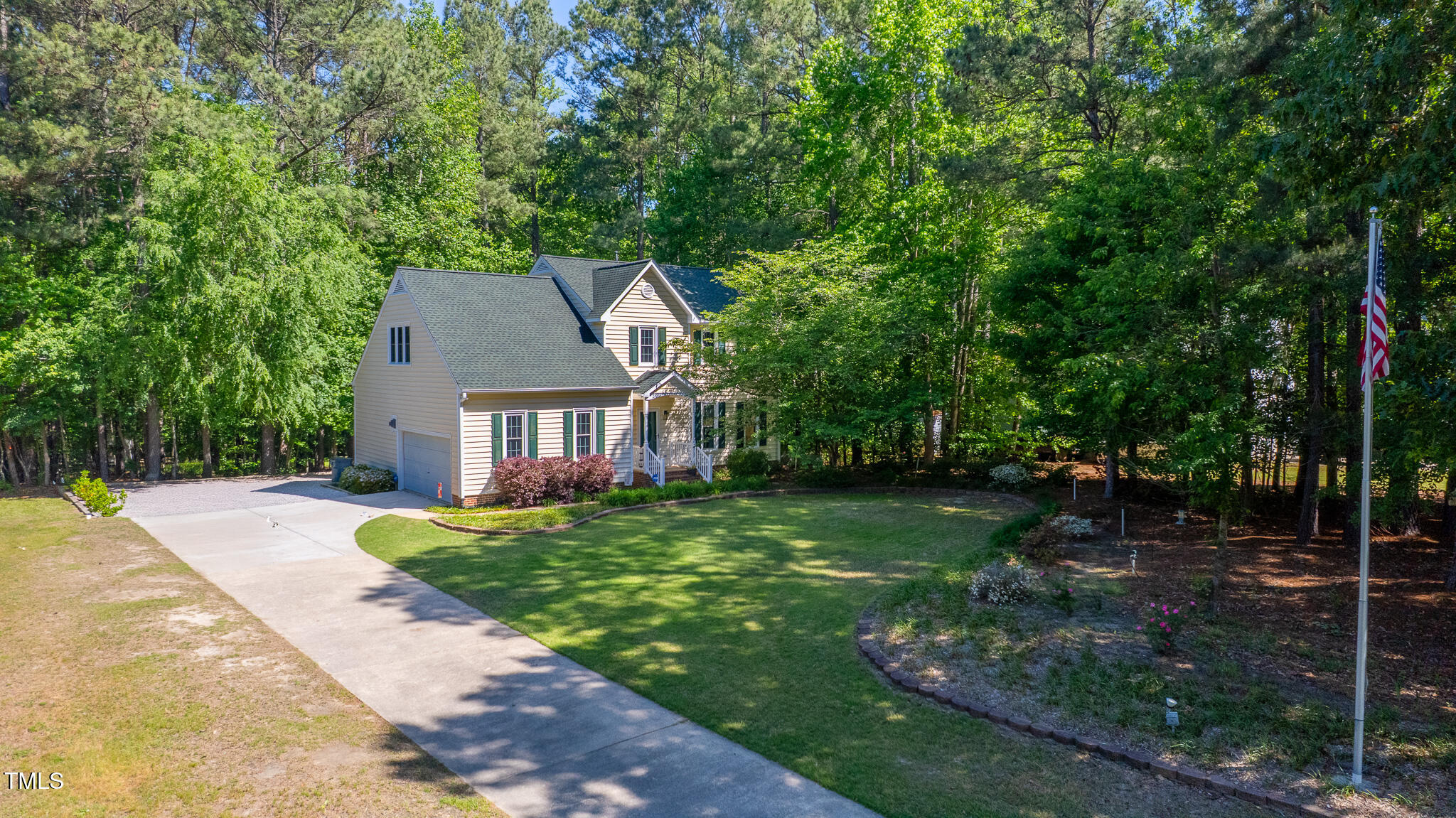 902 Loop Road Property Photo