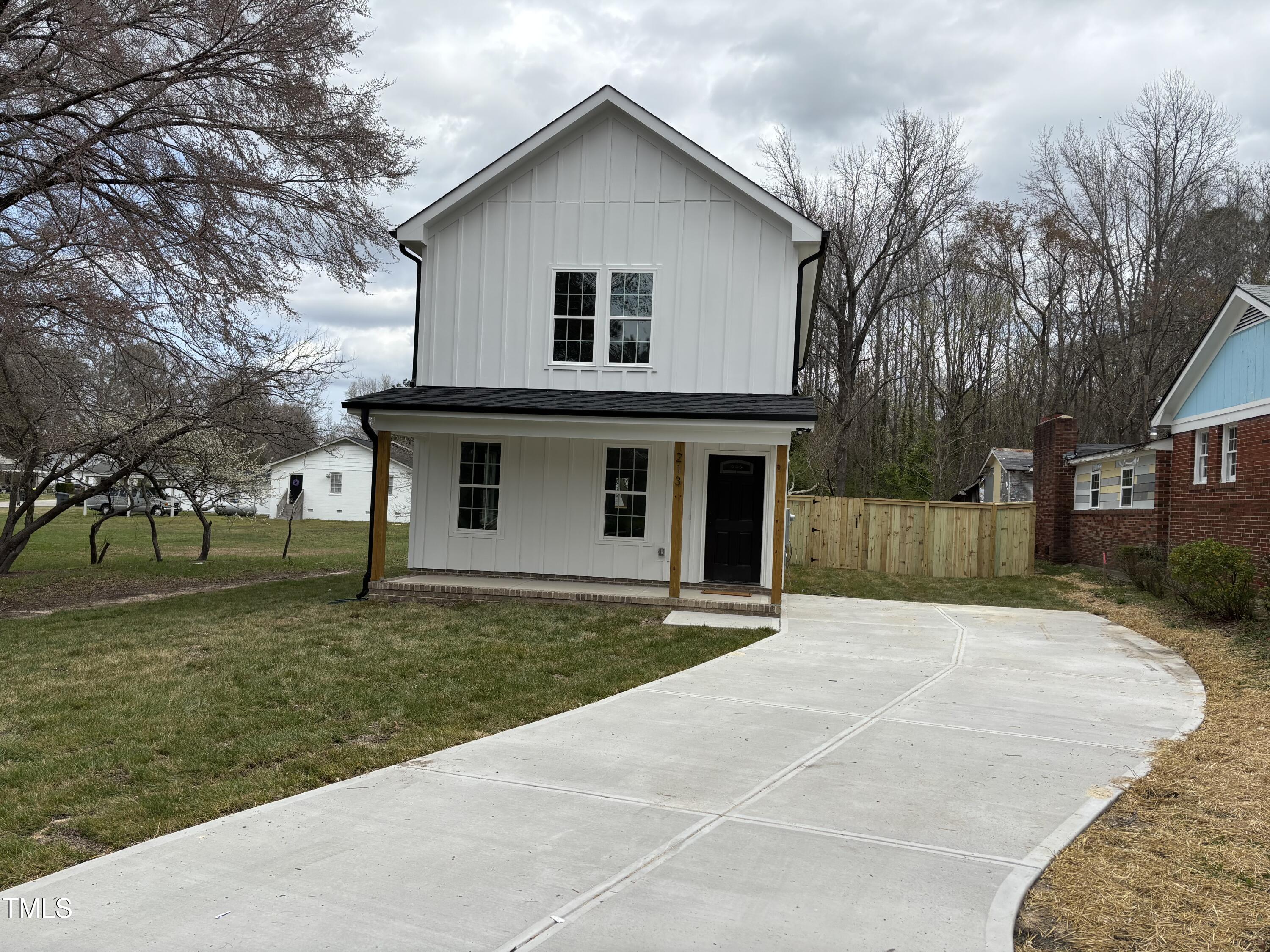 213 Johnston Street Property Photo