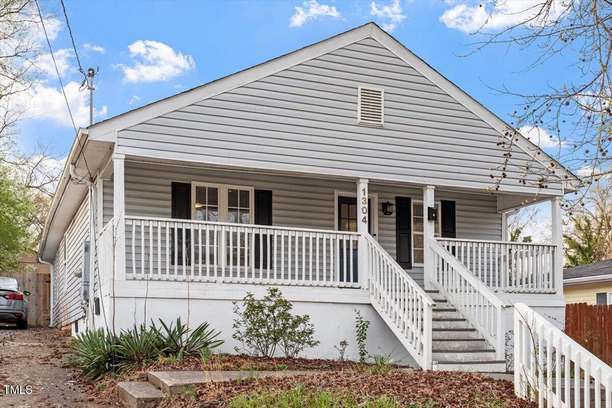 1304 Drew Street Property Photo