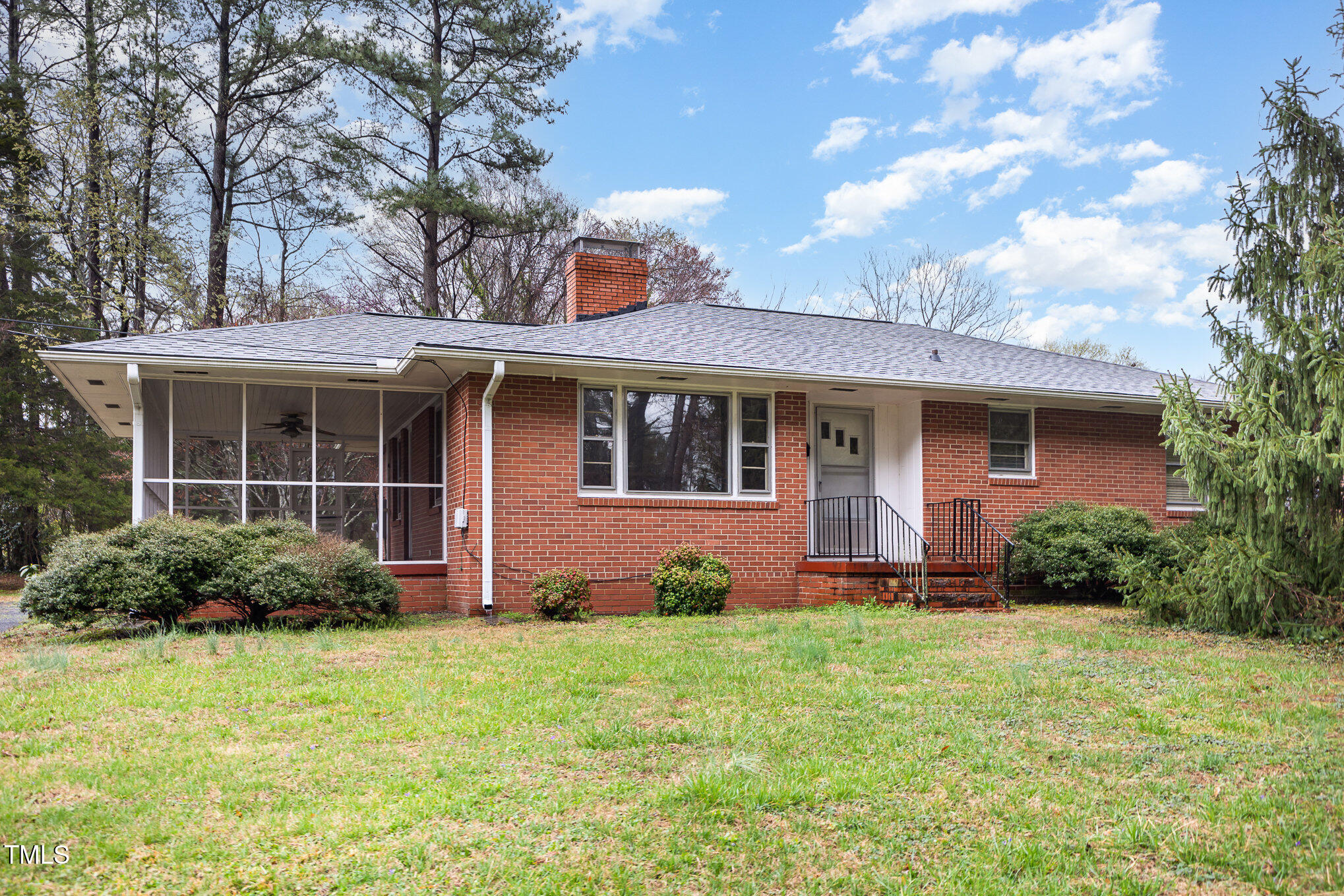 2246 Hillandale Road Property Photo 1