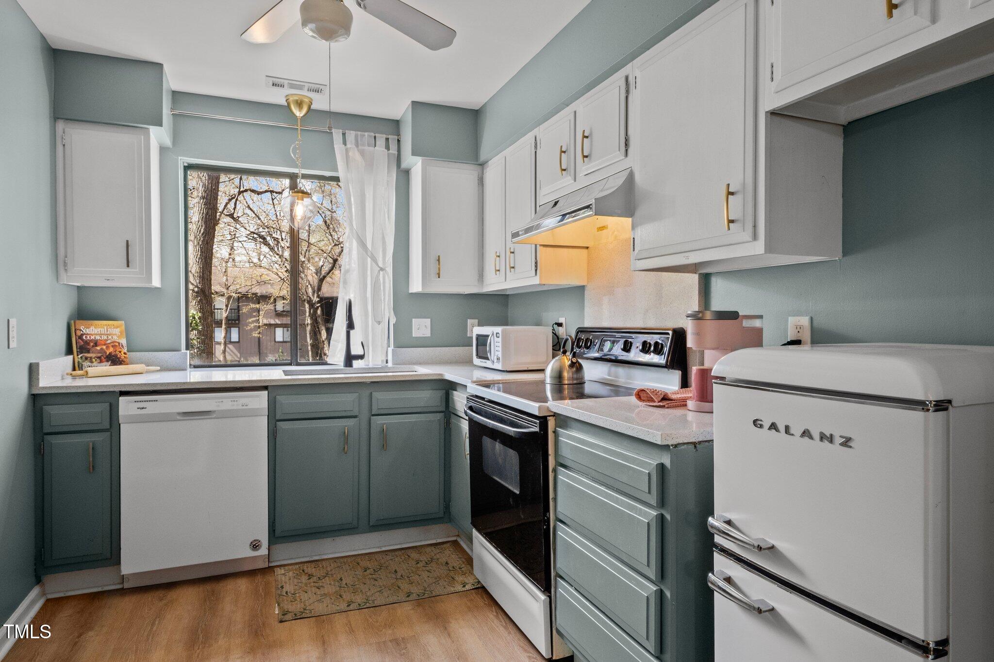 3080 Colony Road # A Property Photo 8