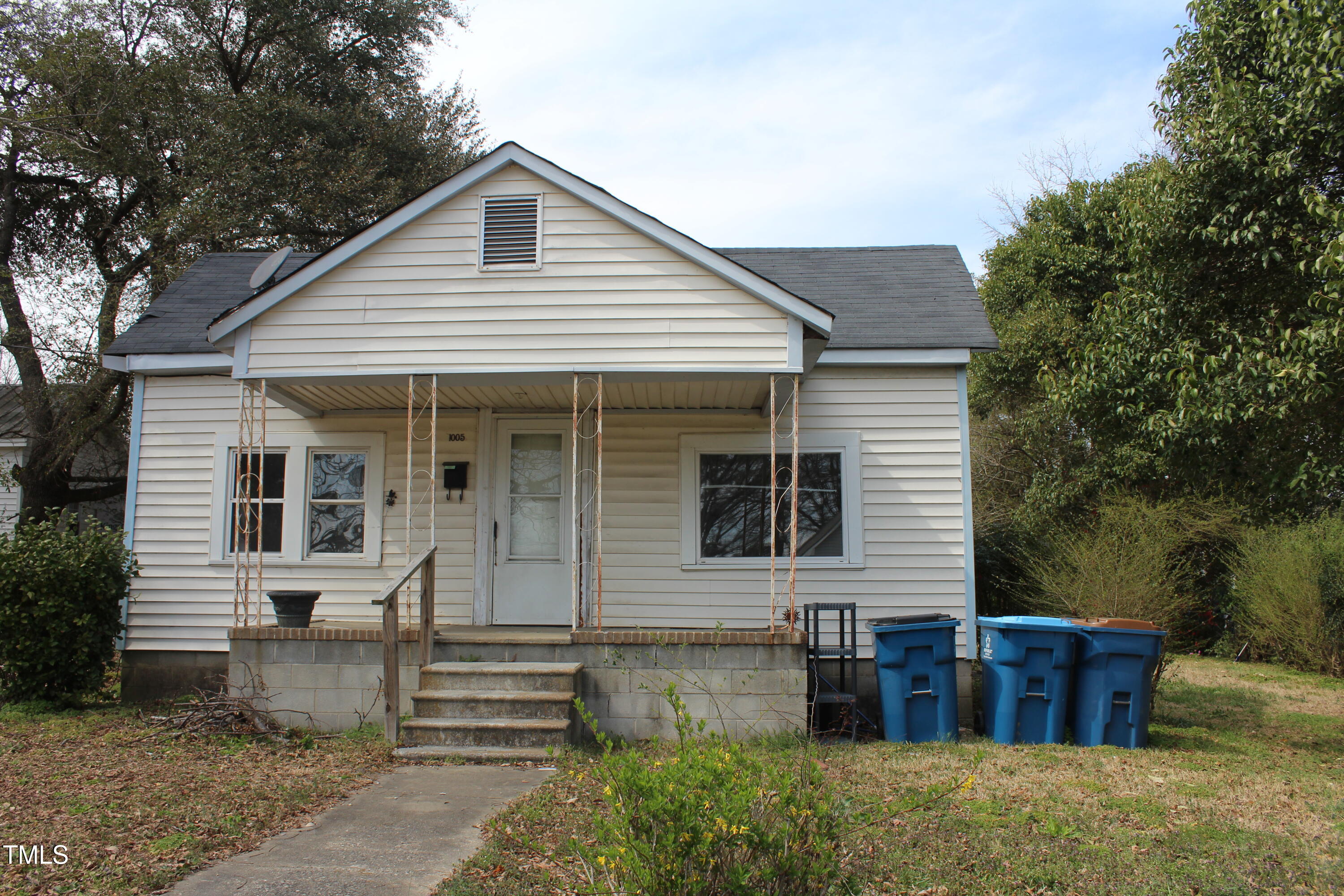 1005 N Wilson Avenue Property Photo