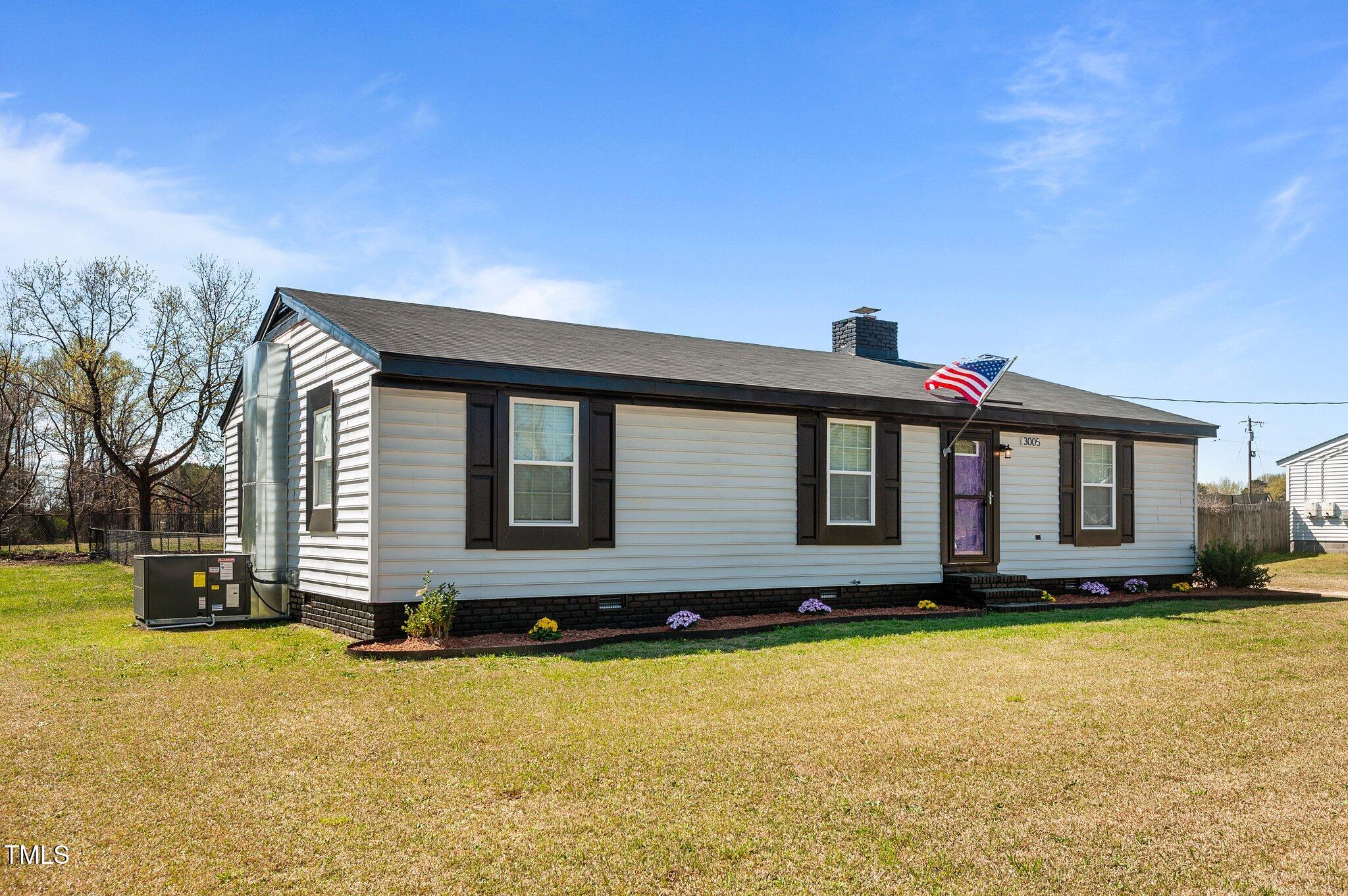 3005 Lewy Lane Property Photo