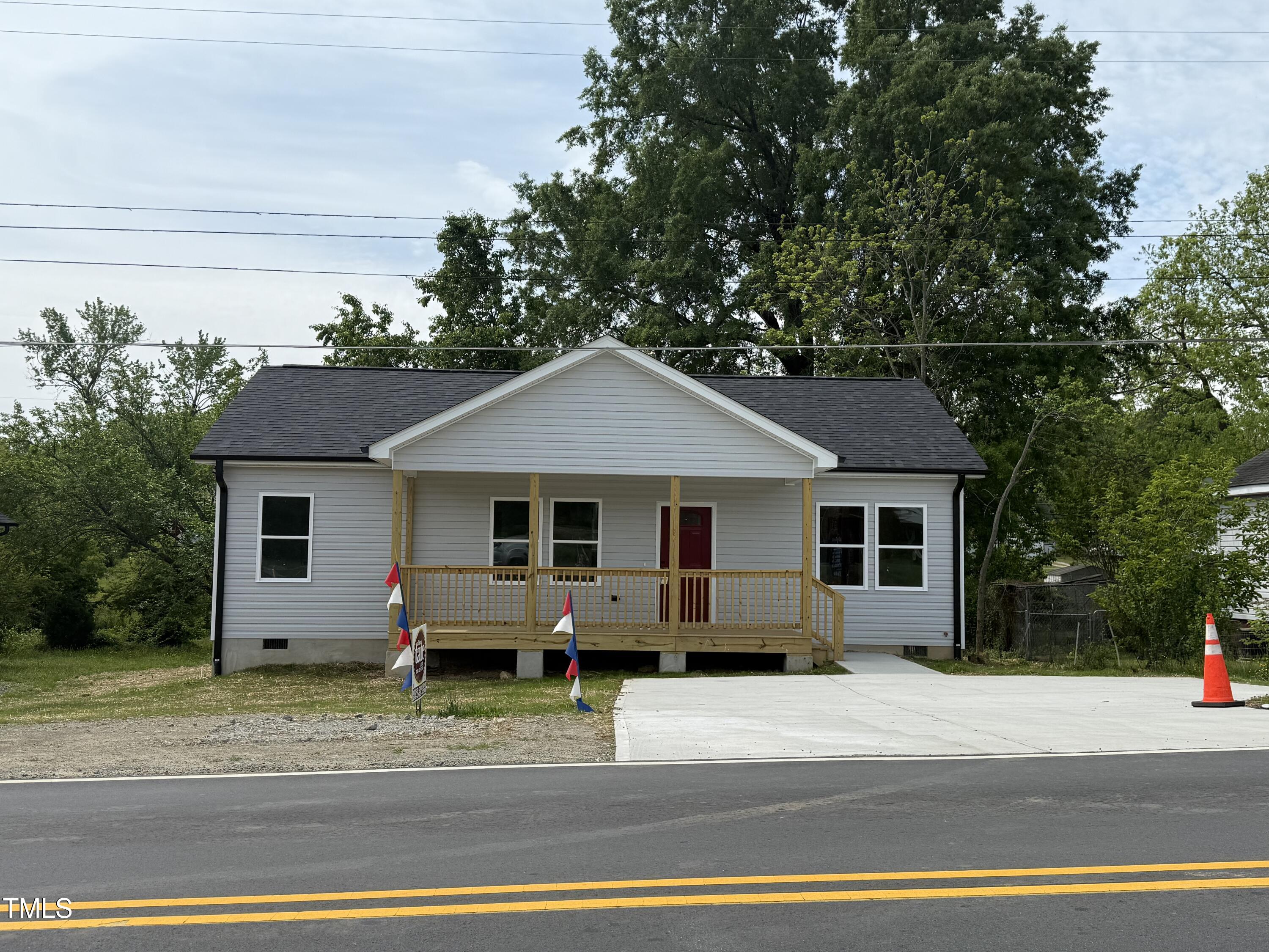 1012 W Webb Avenue Property Photo