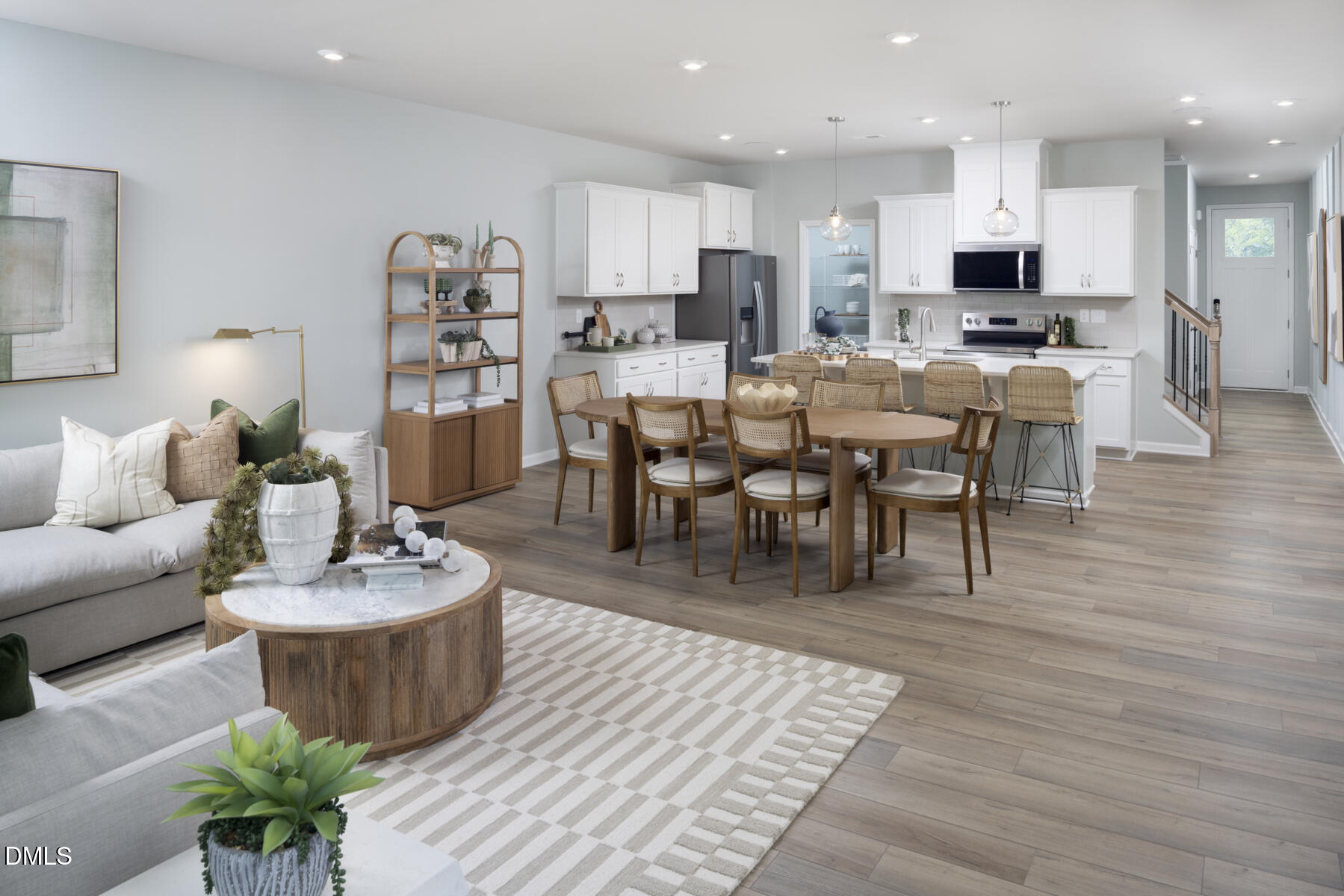 21 Silver Pine Drive Property Photo 2