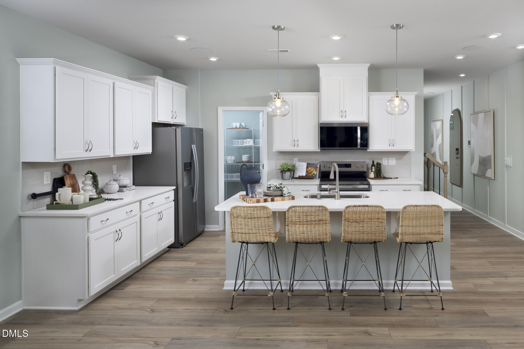 21 Silver Pine Drive Property Photo 9