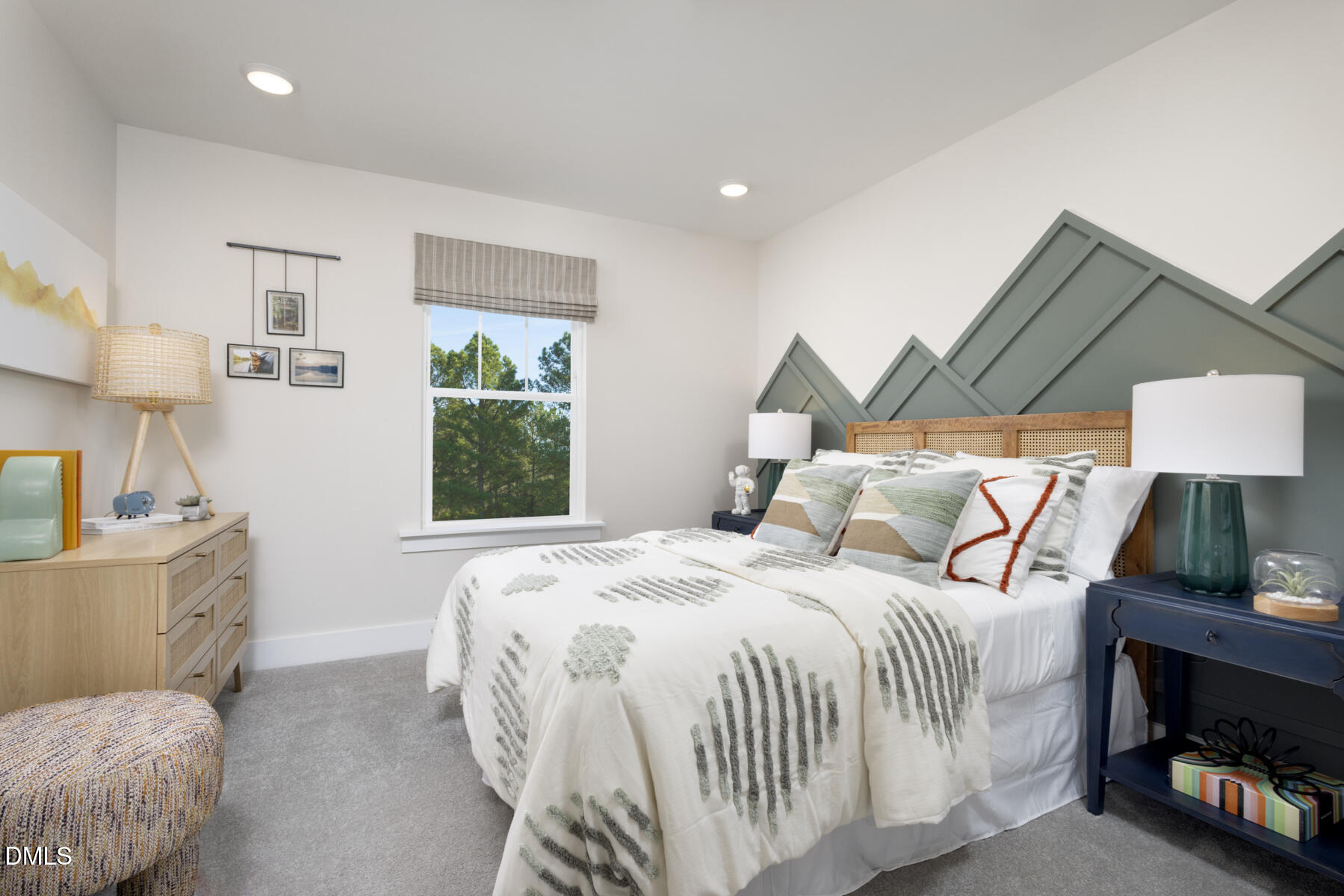 21 Silver Pine Drive Property Photo 17