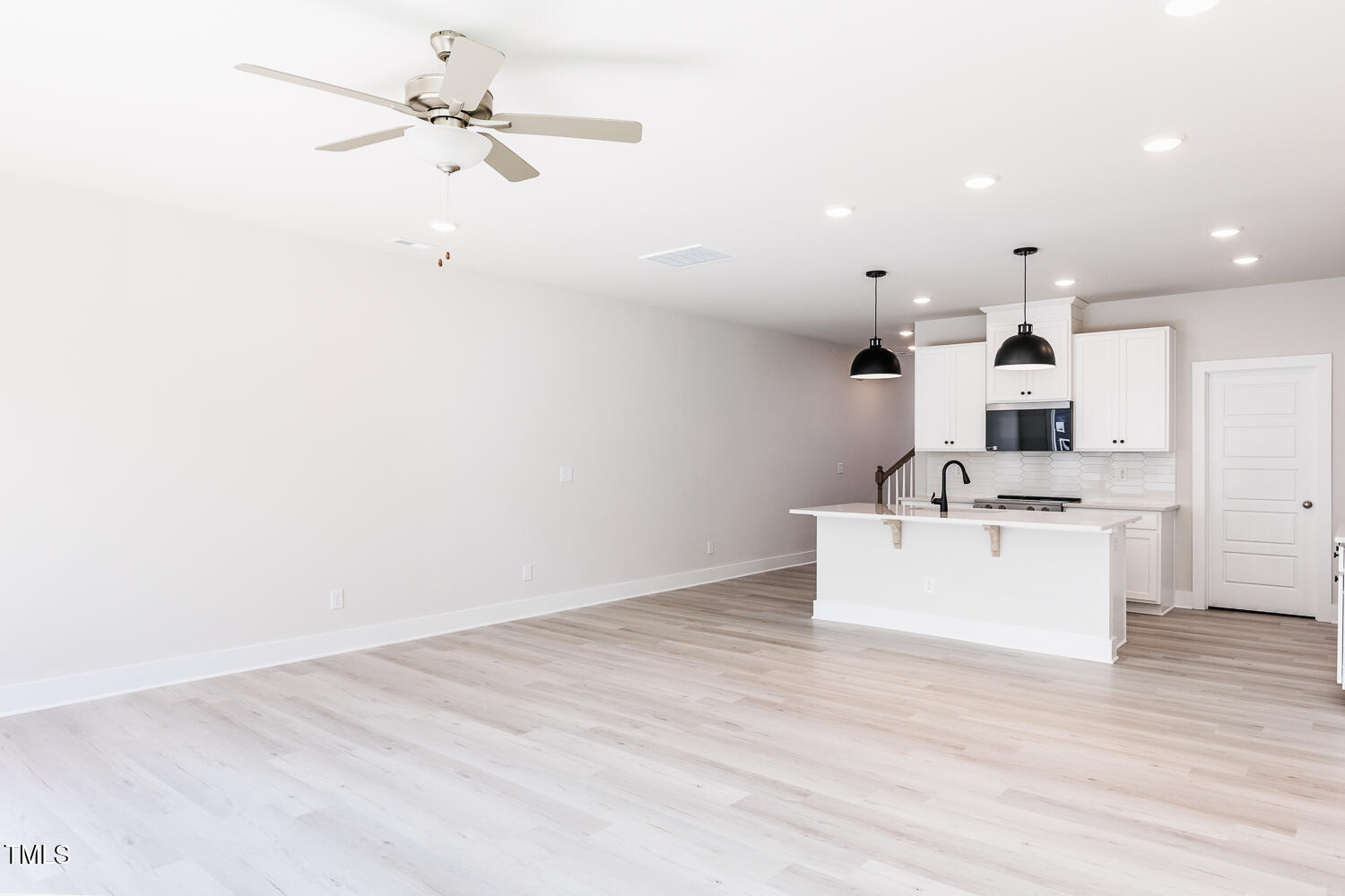 21 Silver Pine Drive Property Photo 25